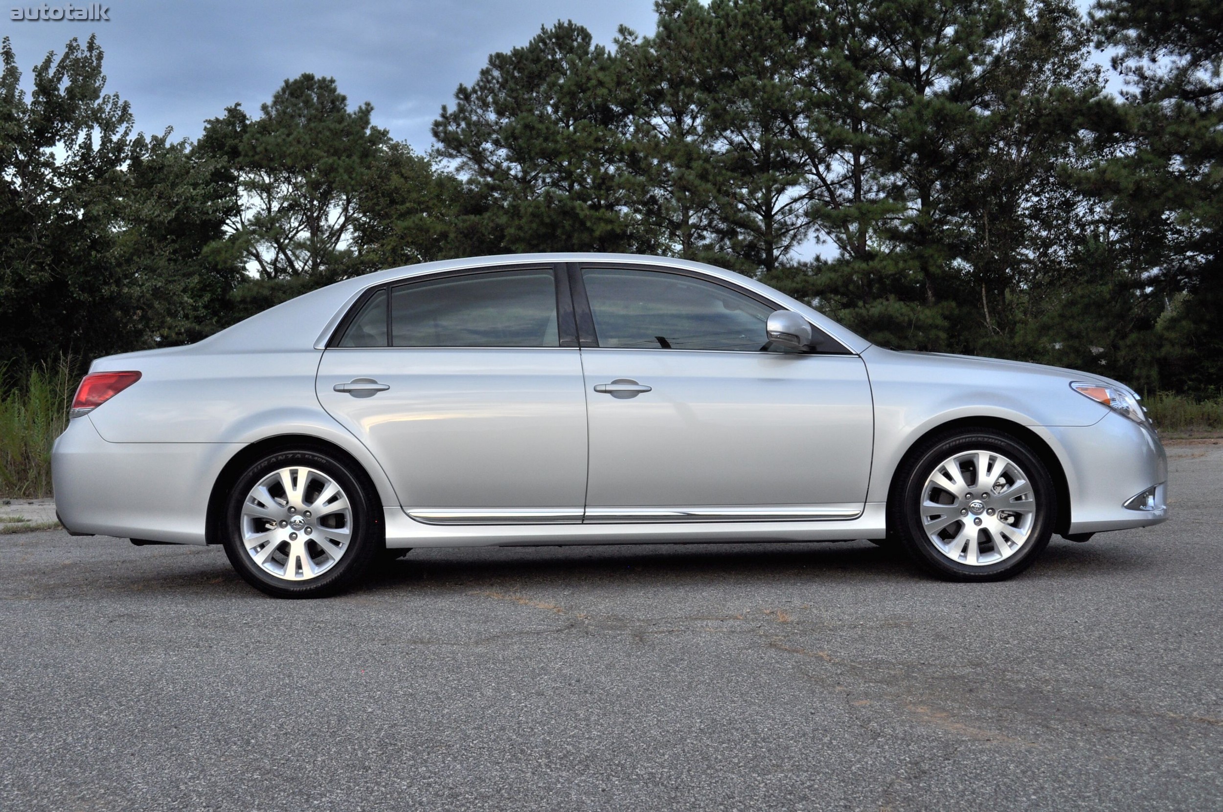 2011 Toyota Avalon Review