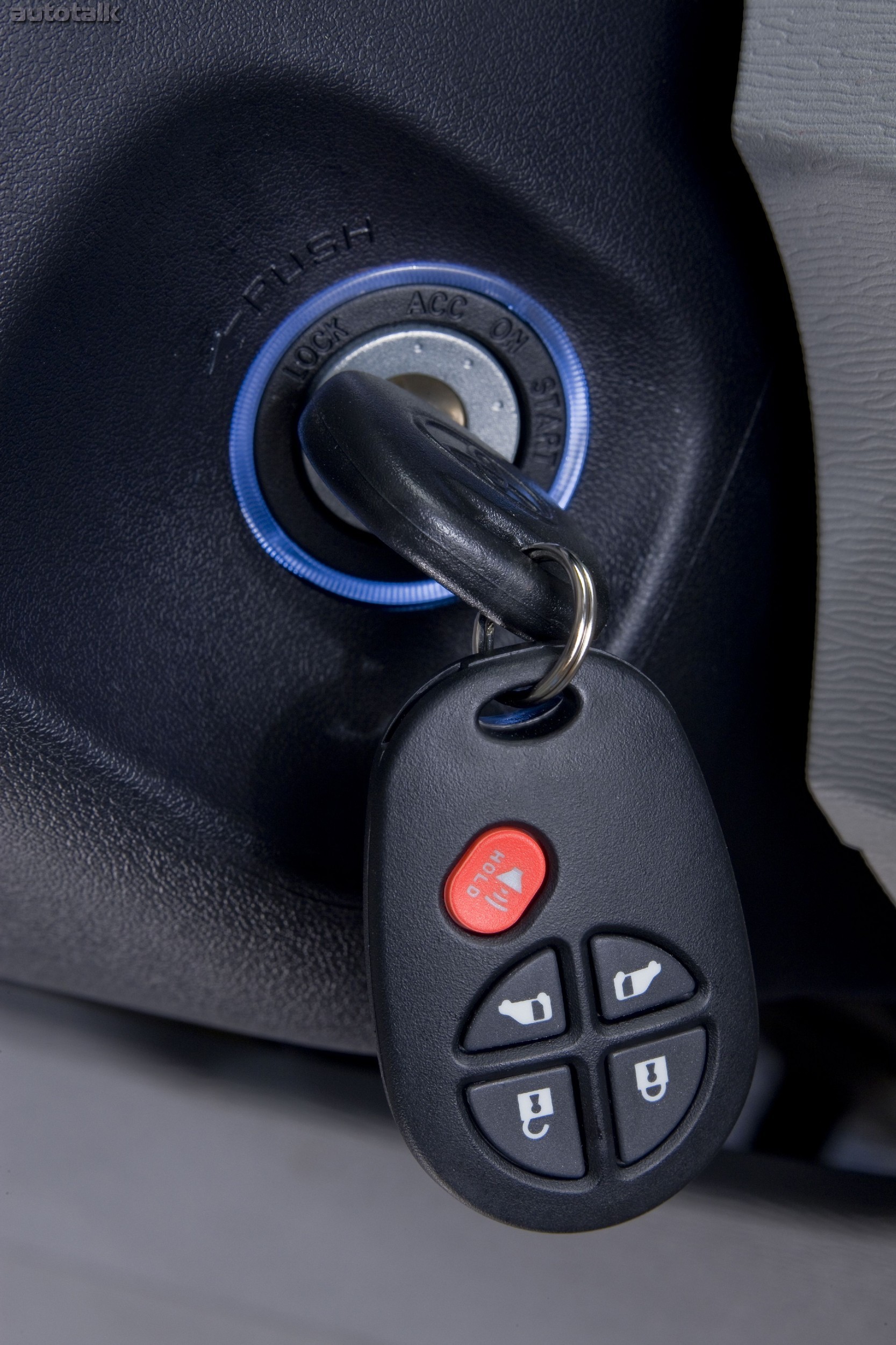 2011 Toyota Sienna LE