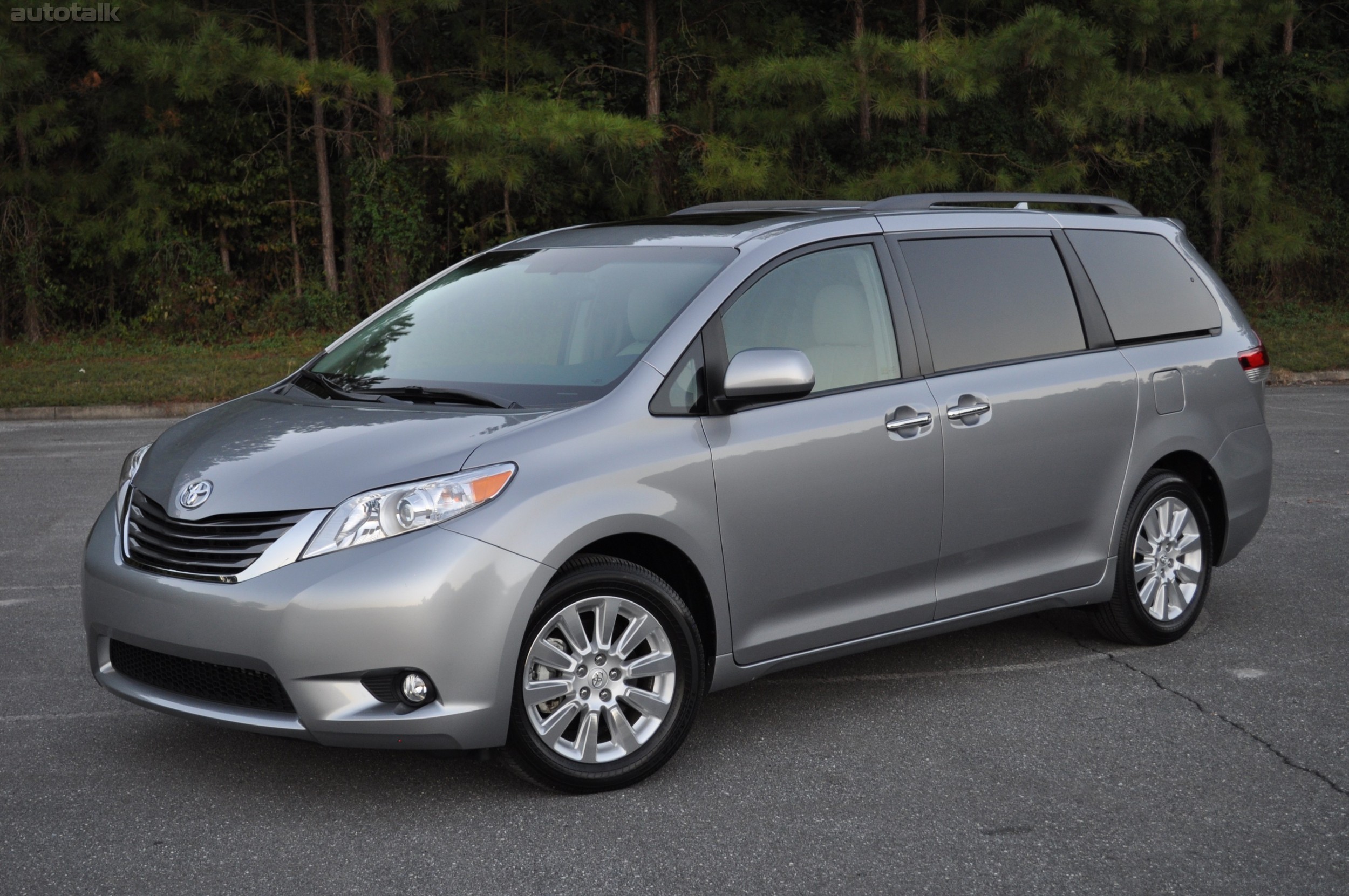 2011 Toyota Sienna Review