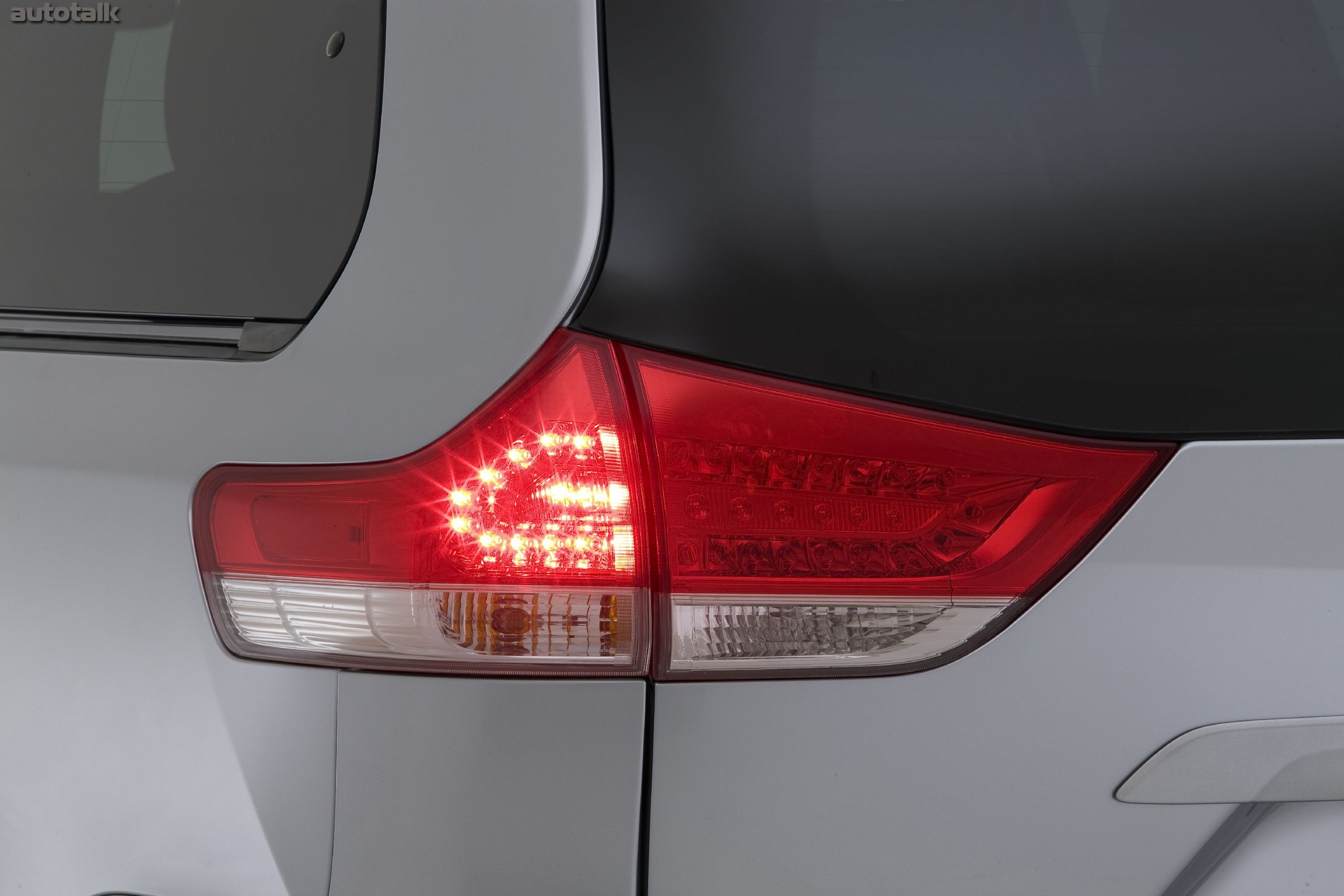 2011 Toyota Sienna XLE