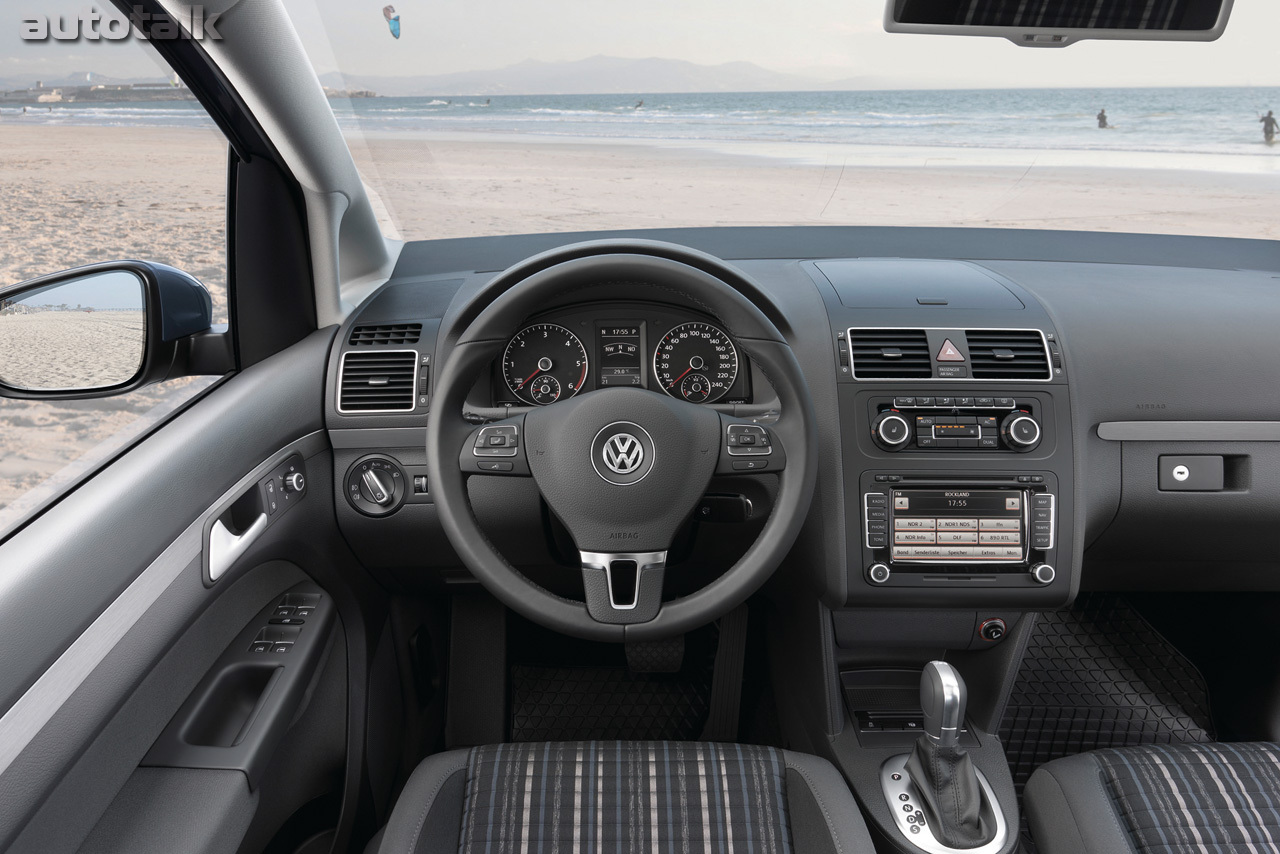 2011 Volkswagen CrossTouran
