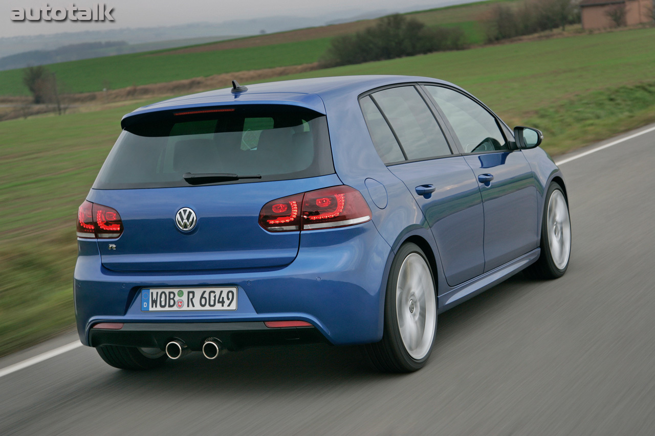 2011 Volkswagen Golf R20