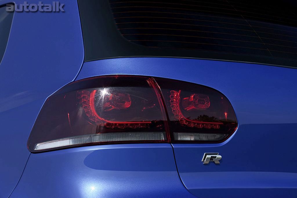 2011 Volkswagen Golf R20