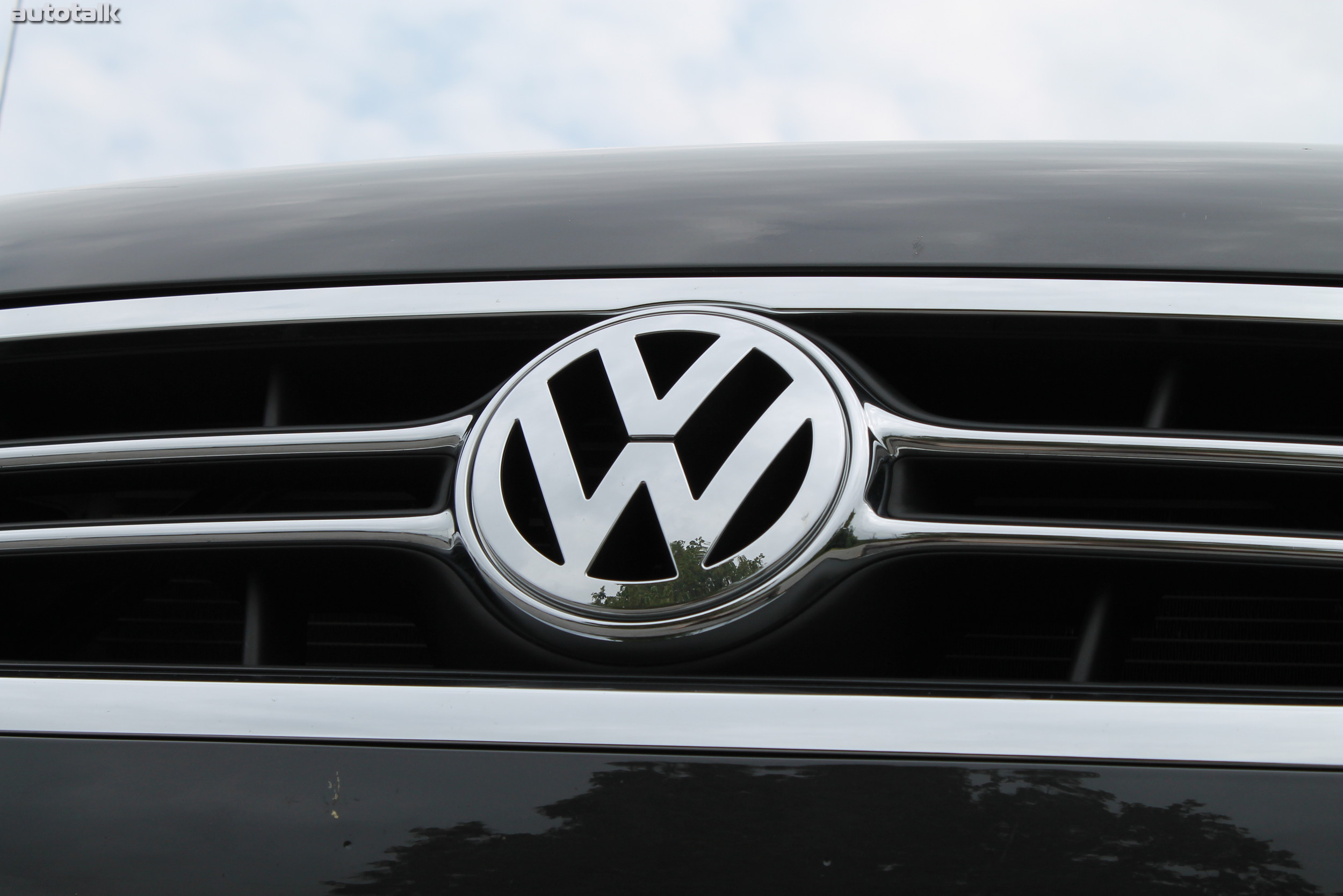 2011 Volkswagen Routan Review