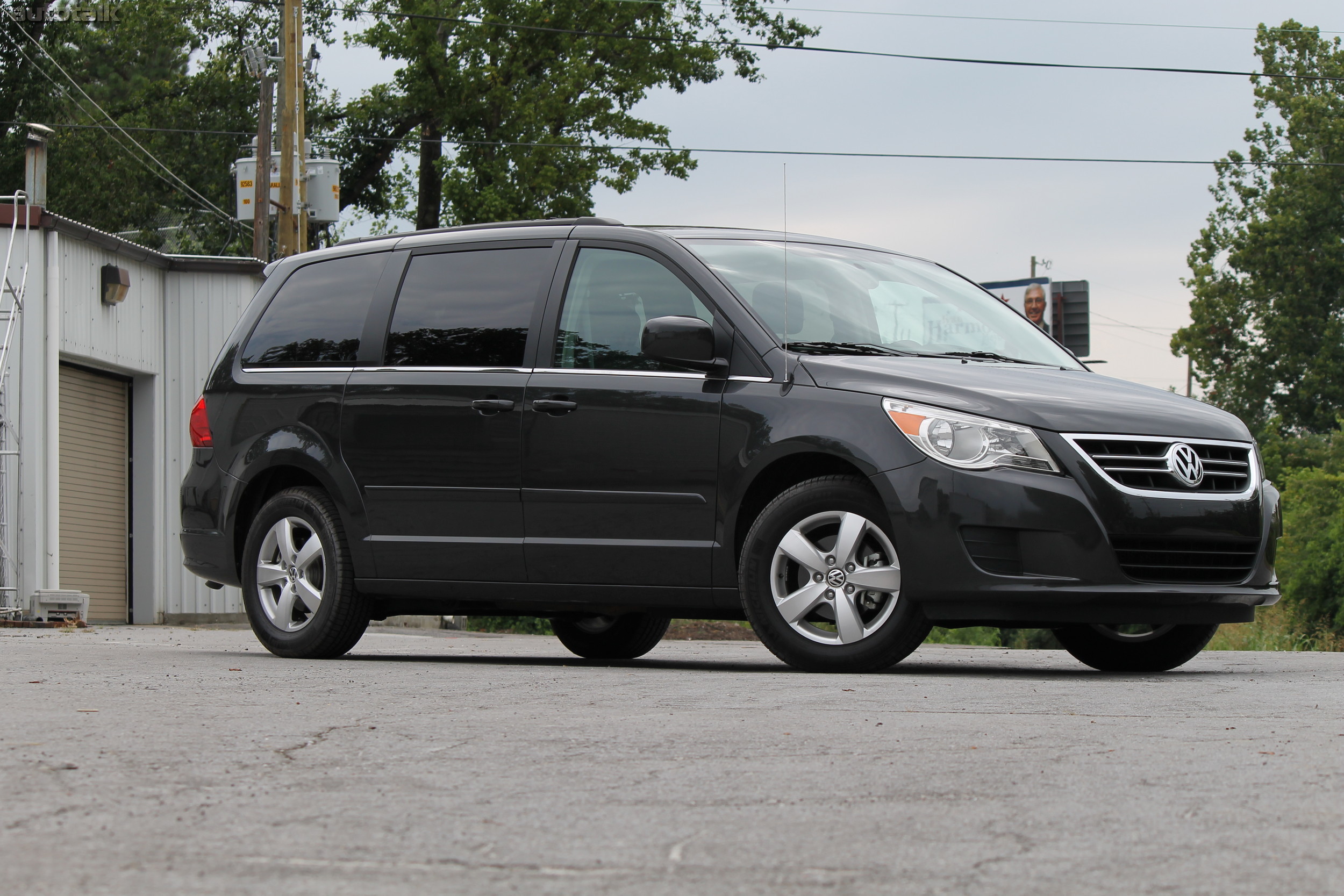 2011 Volkswagen Routan Review