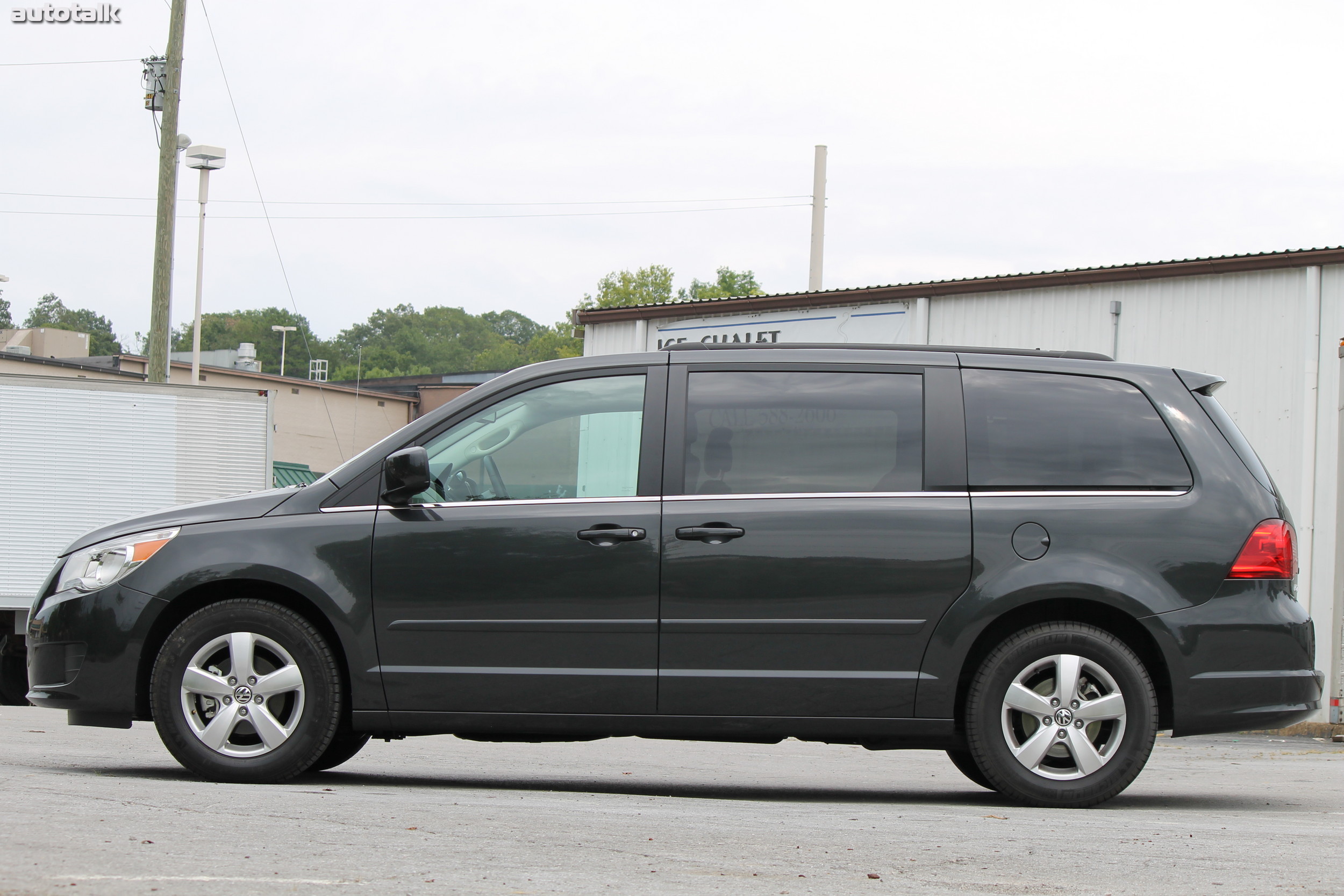 2011 Volkswagen Routan Review