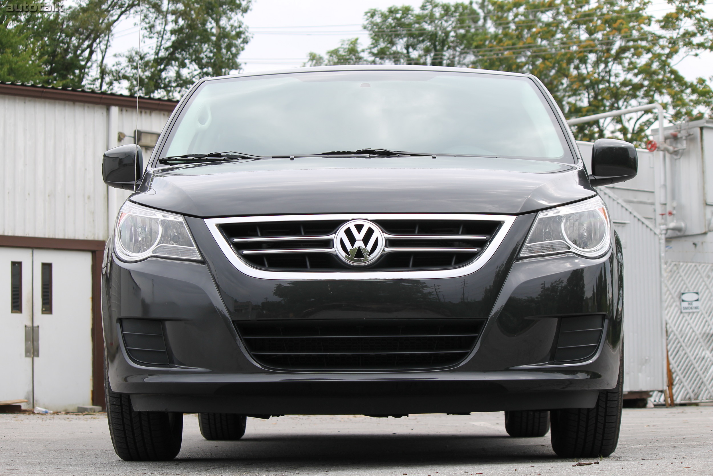 2011 Volkswagen Routan Review