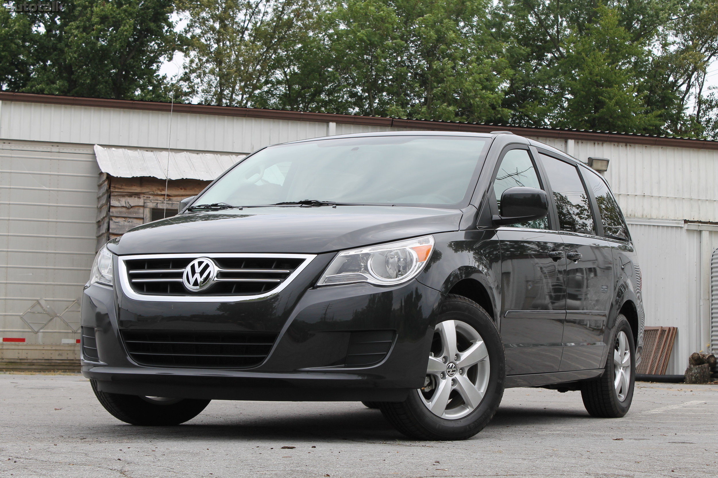2011 Volkswagen Routan Review
