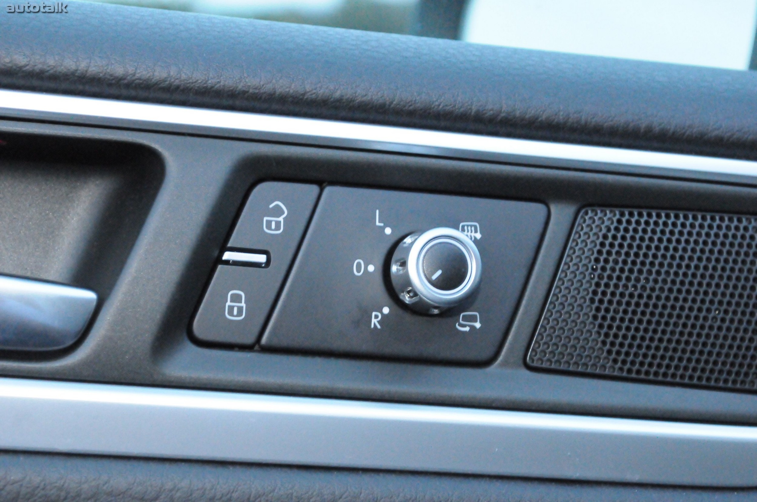 2011 Volkswagen Touareg Review