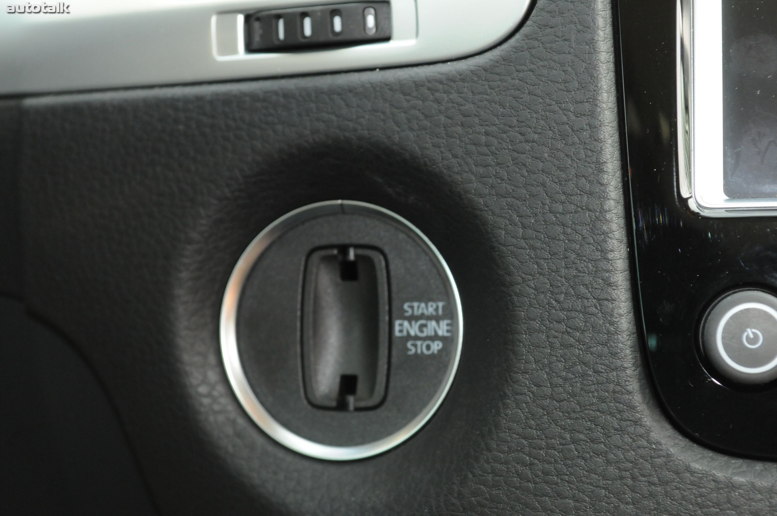 2011 Volkswagen Touareg Review