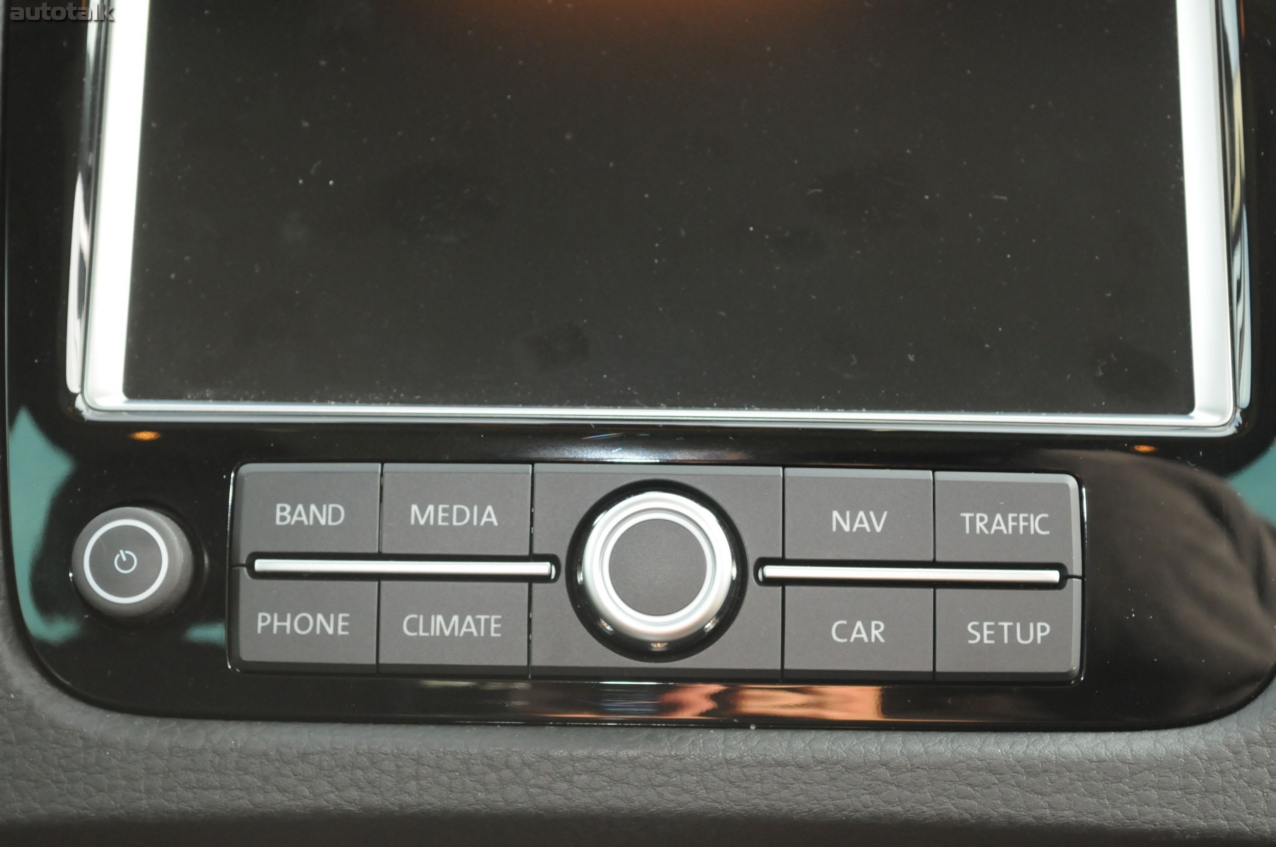 2011 Volkswagen Touareg Review