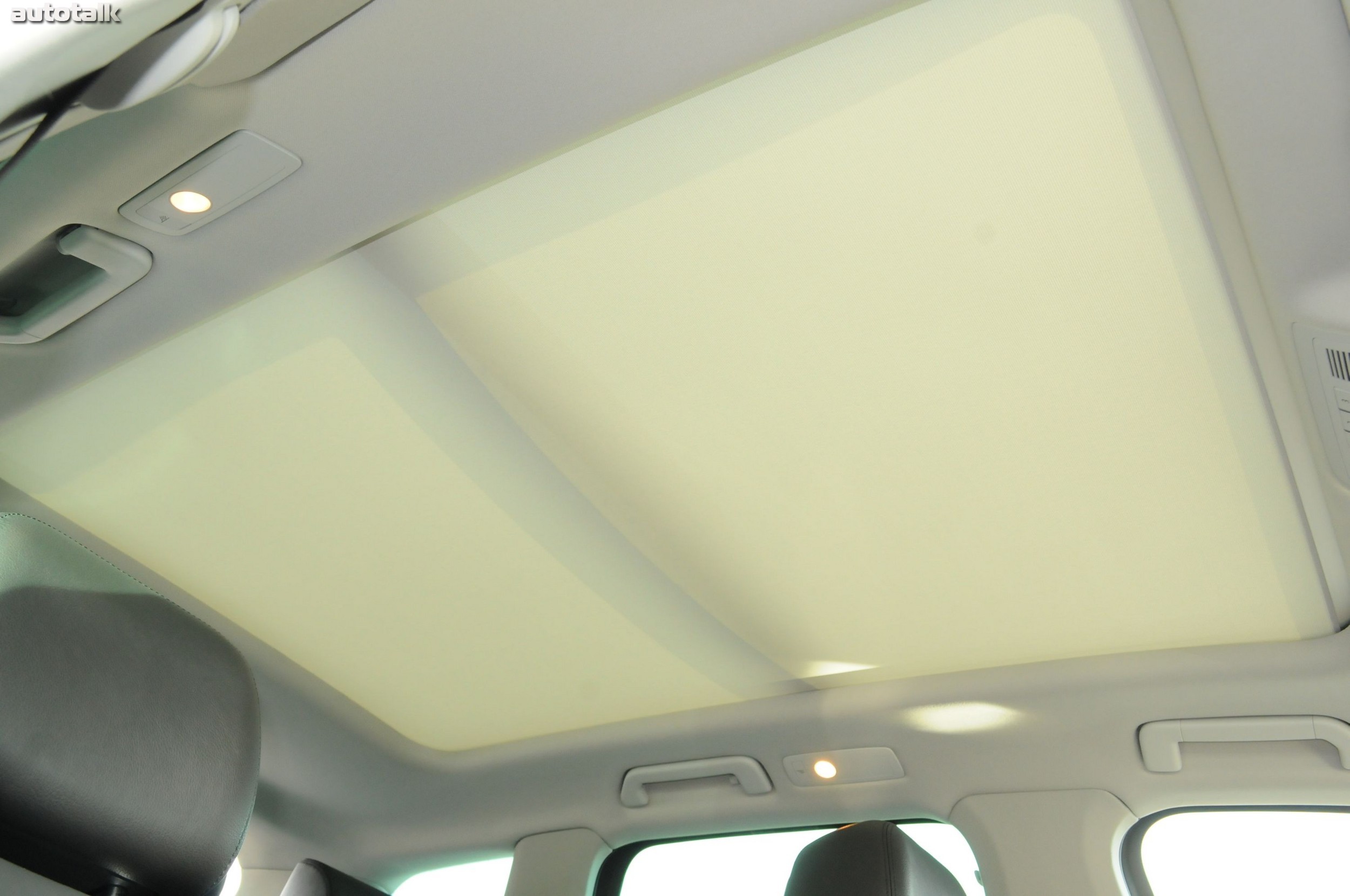 2011 Volkswagen Touareg Review