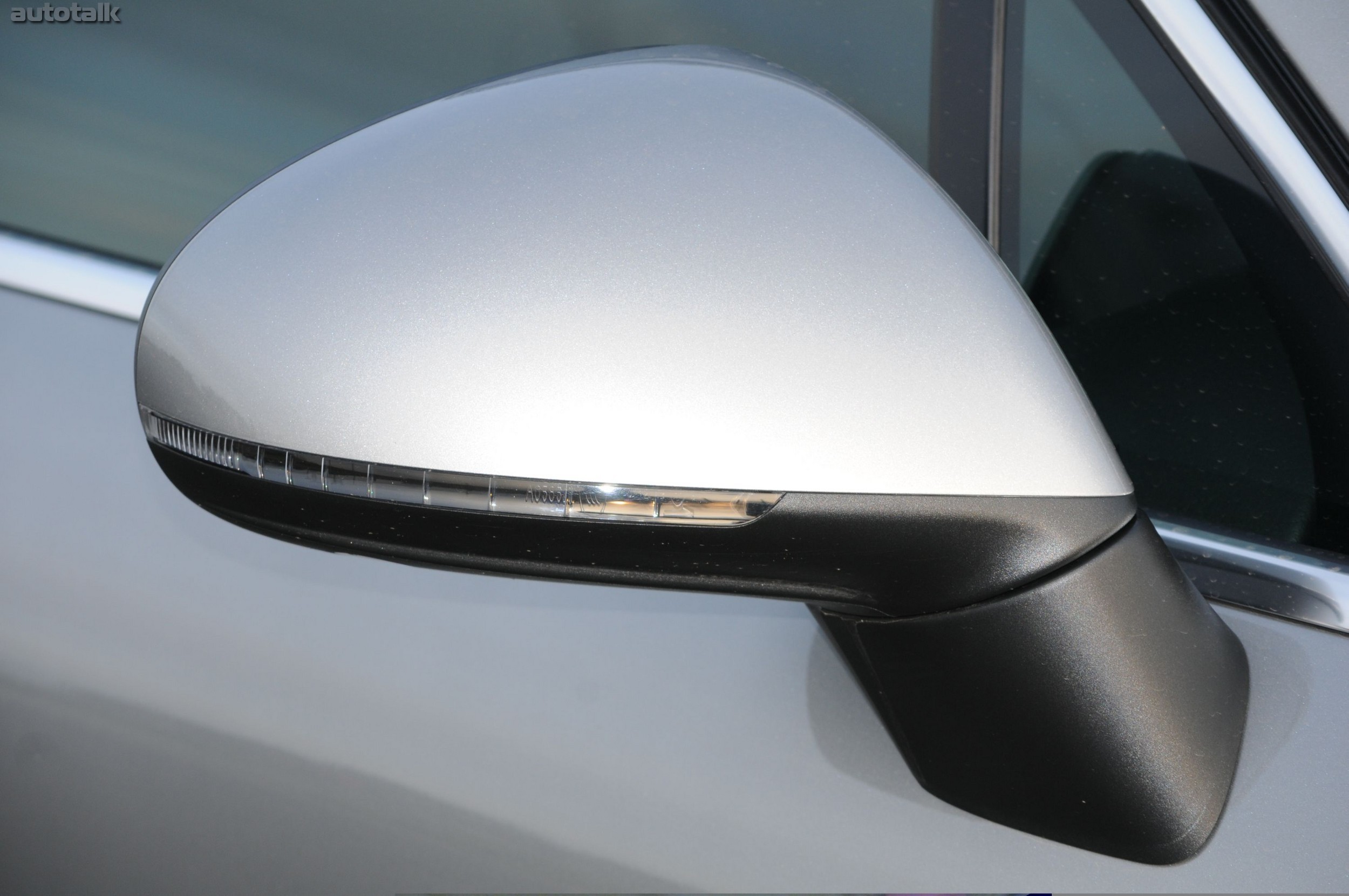 2011 Volkswagen Touareg Review