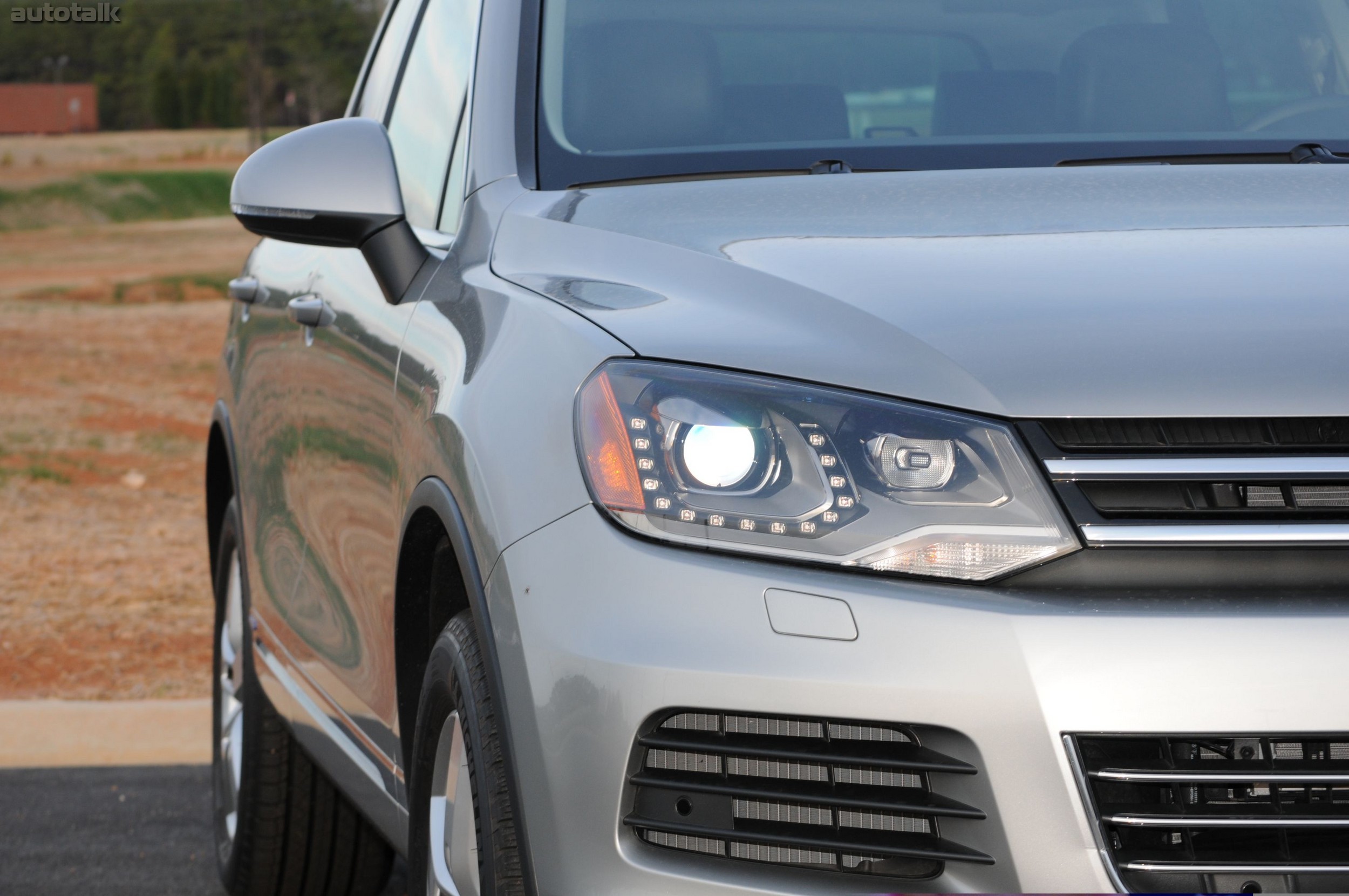 2011 Volkswagen Touareg Review