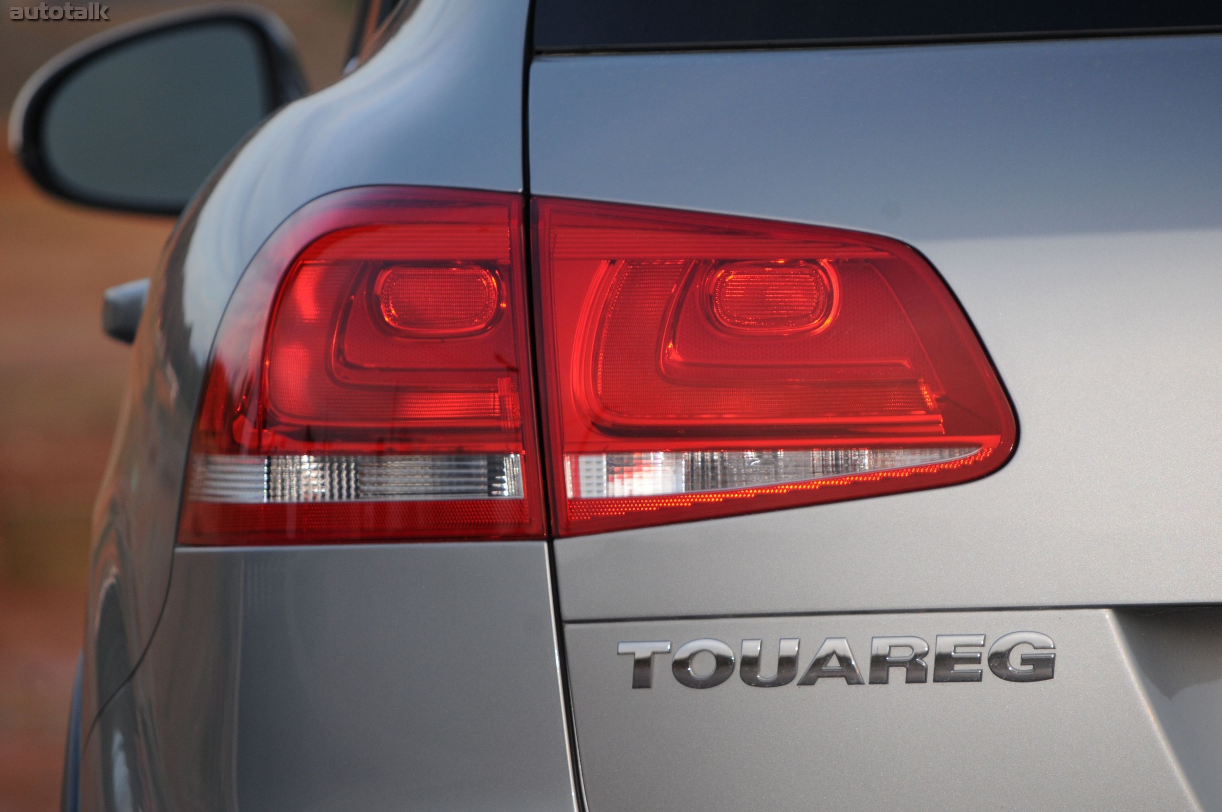 2011 Volkswagen Touareg Review