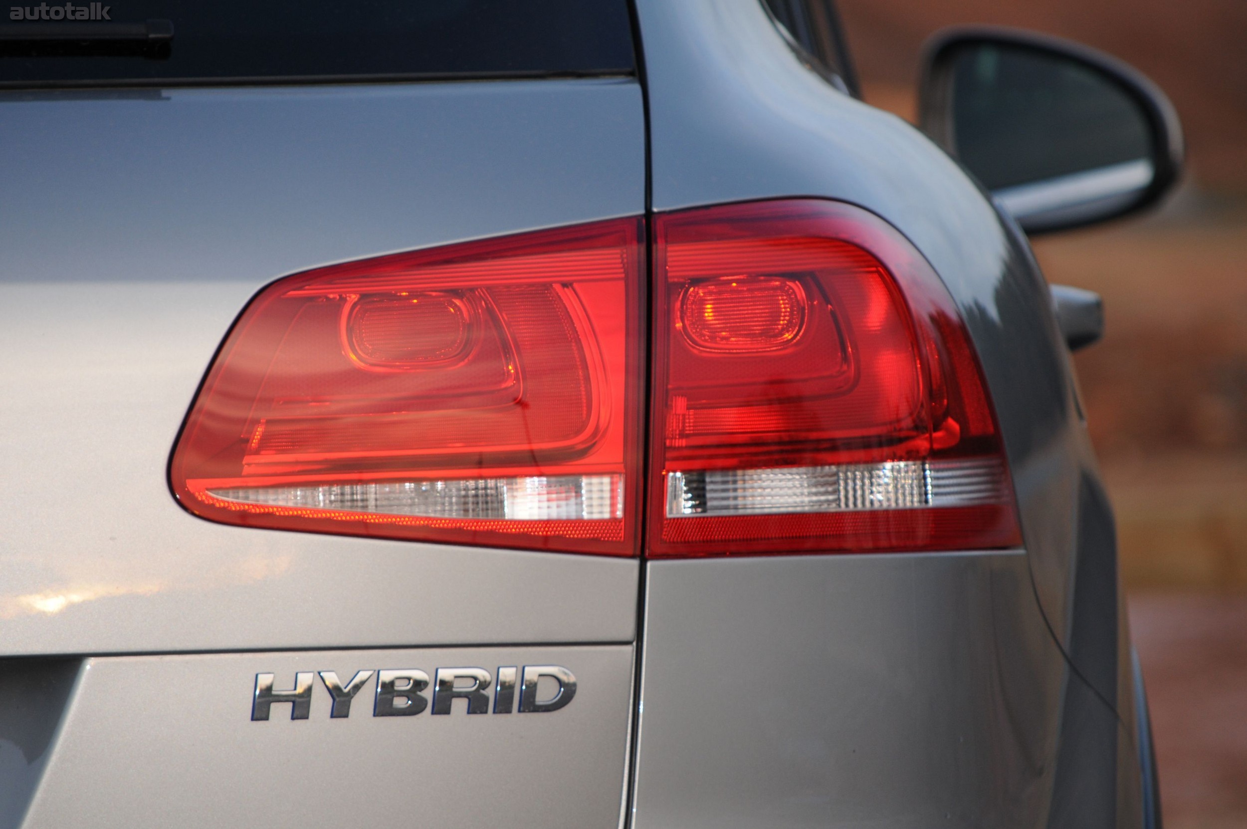 2011 Volkswagen Touareg Review