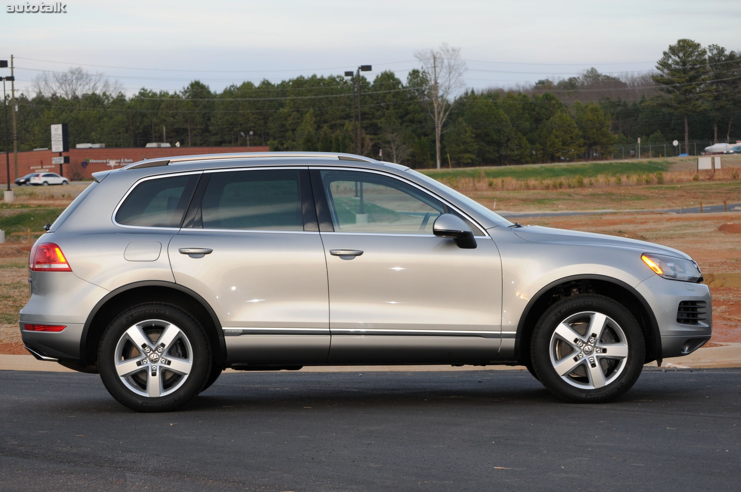 2011 Volkswagen Touareg Review