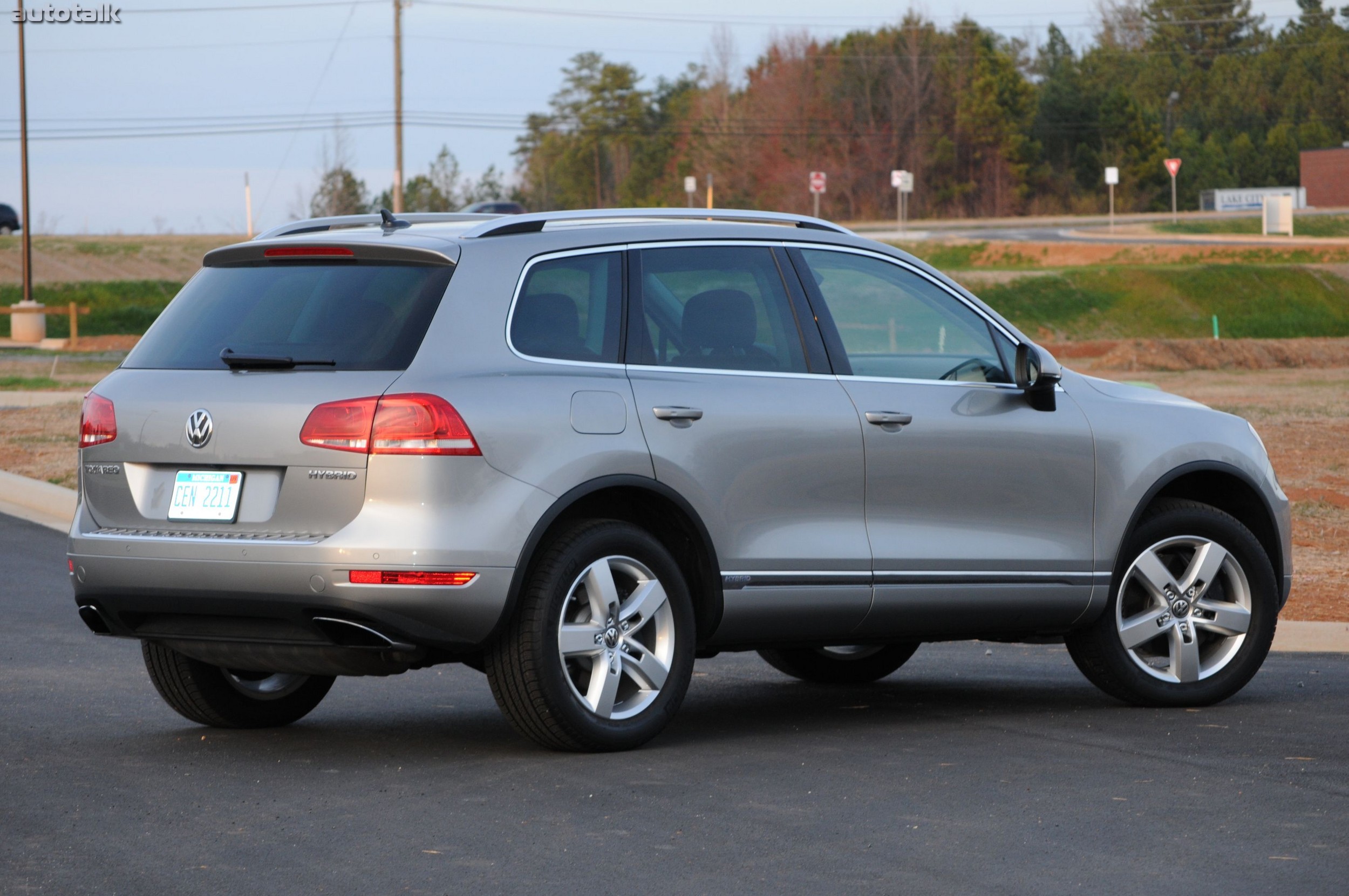 2011 Volkswagen Touareg Review