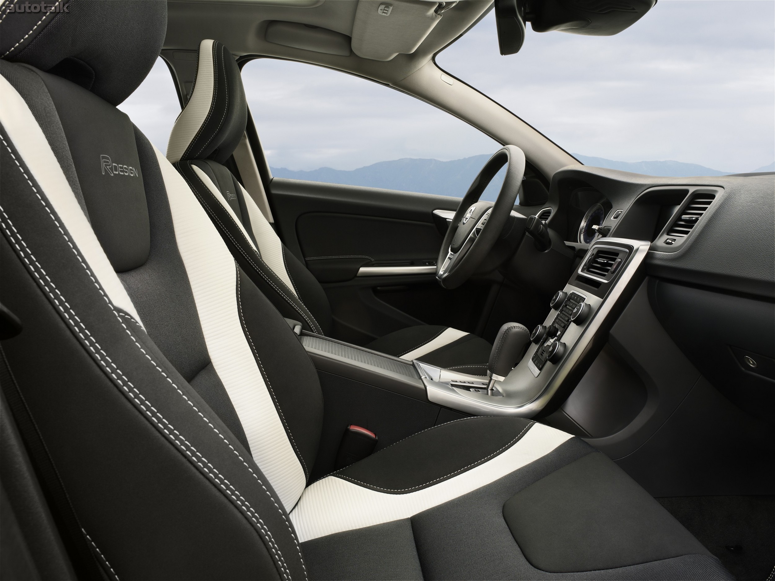 2011 Volvo V60 R-Design