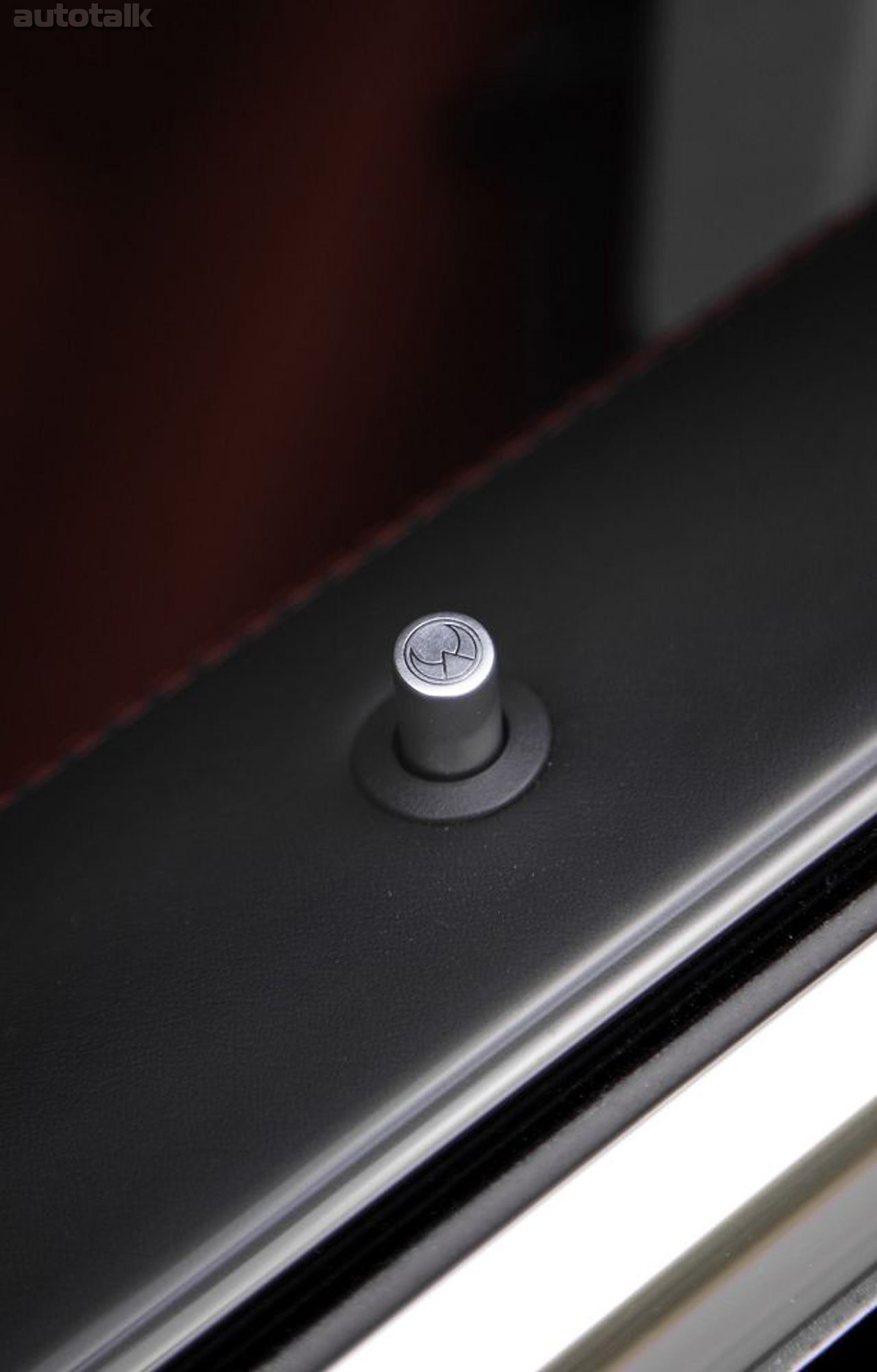 2011 Volvo V70 R-Design by Heico Sportiv