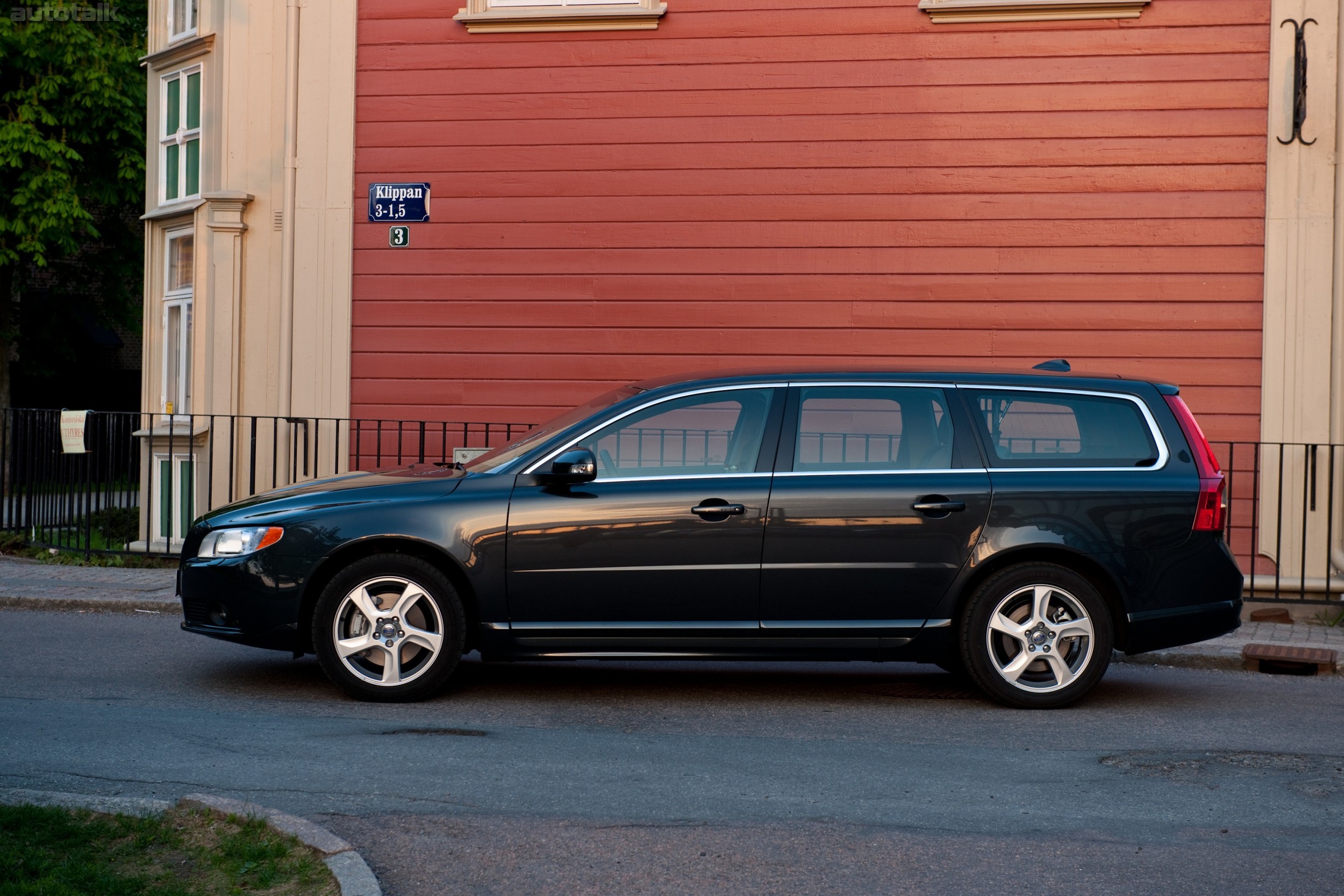 2011 Volvo V70