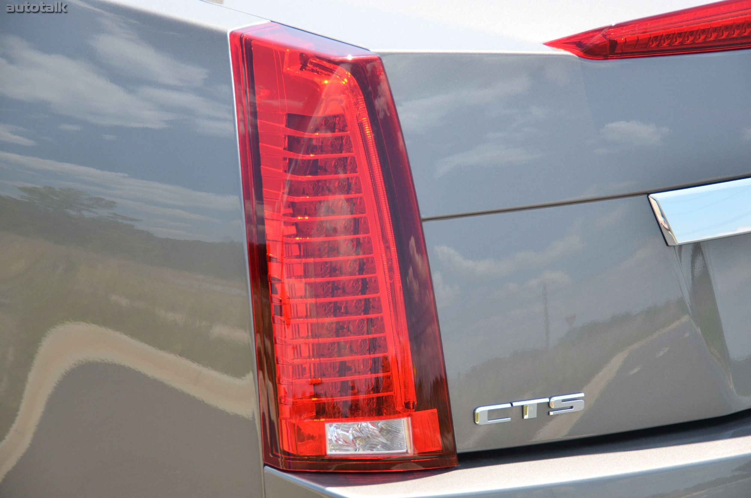 2012 Cadillac CTS-V Sedan Review