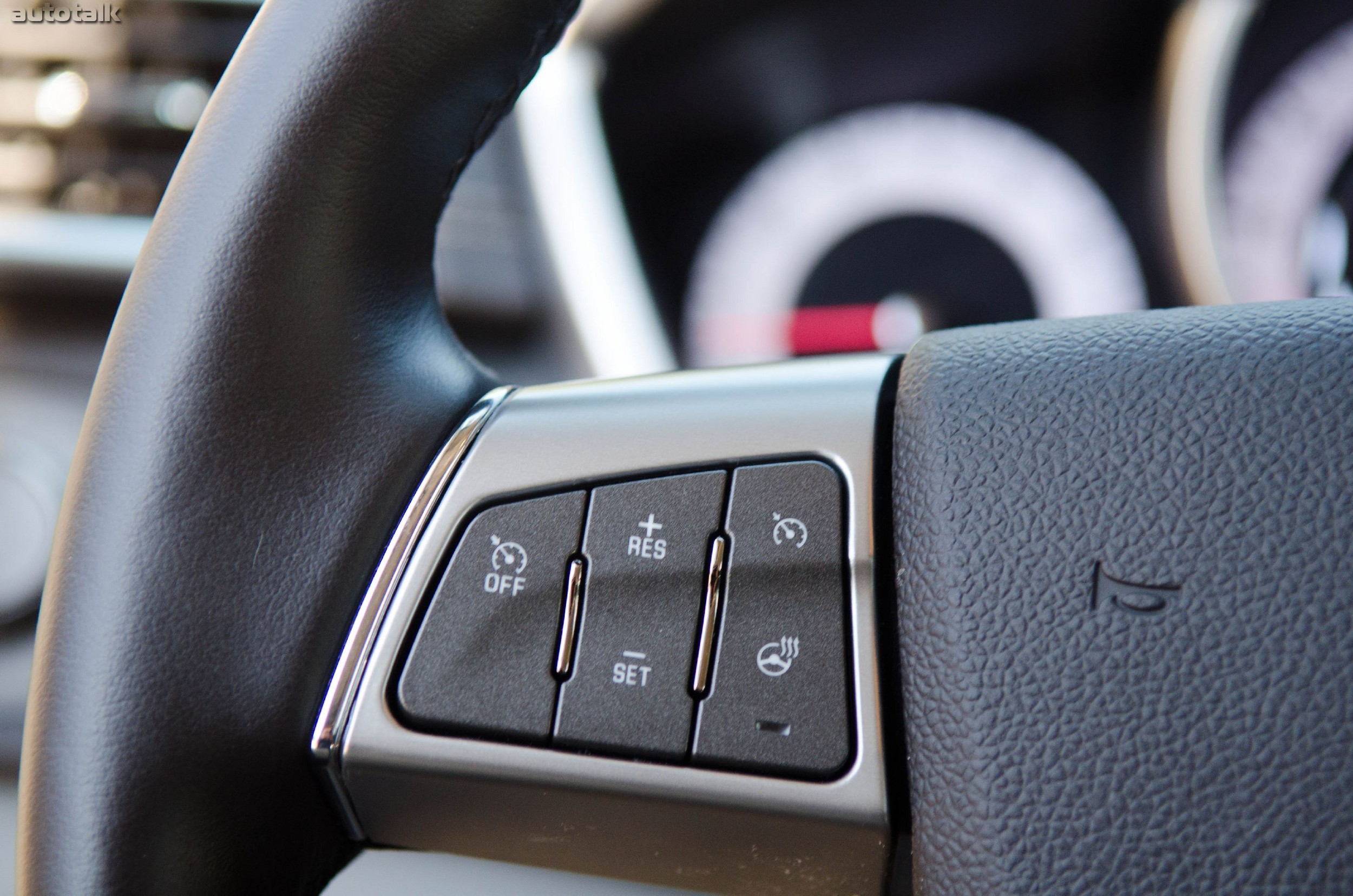 2012 Cadillac SRX Review