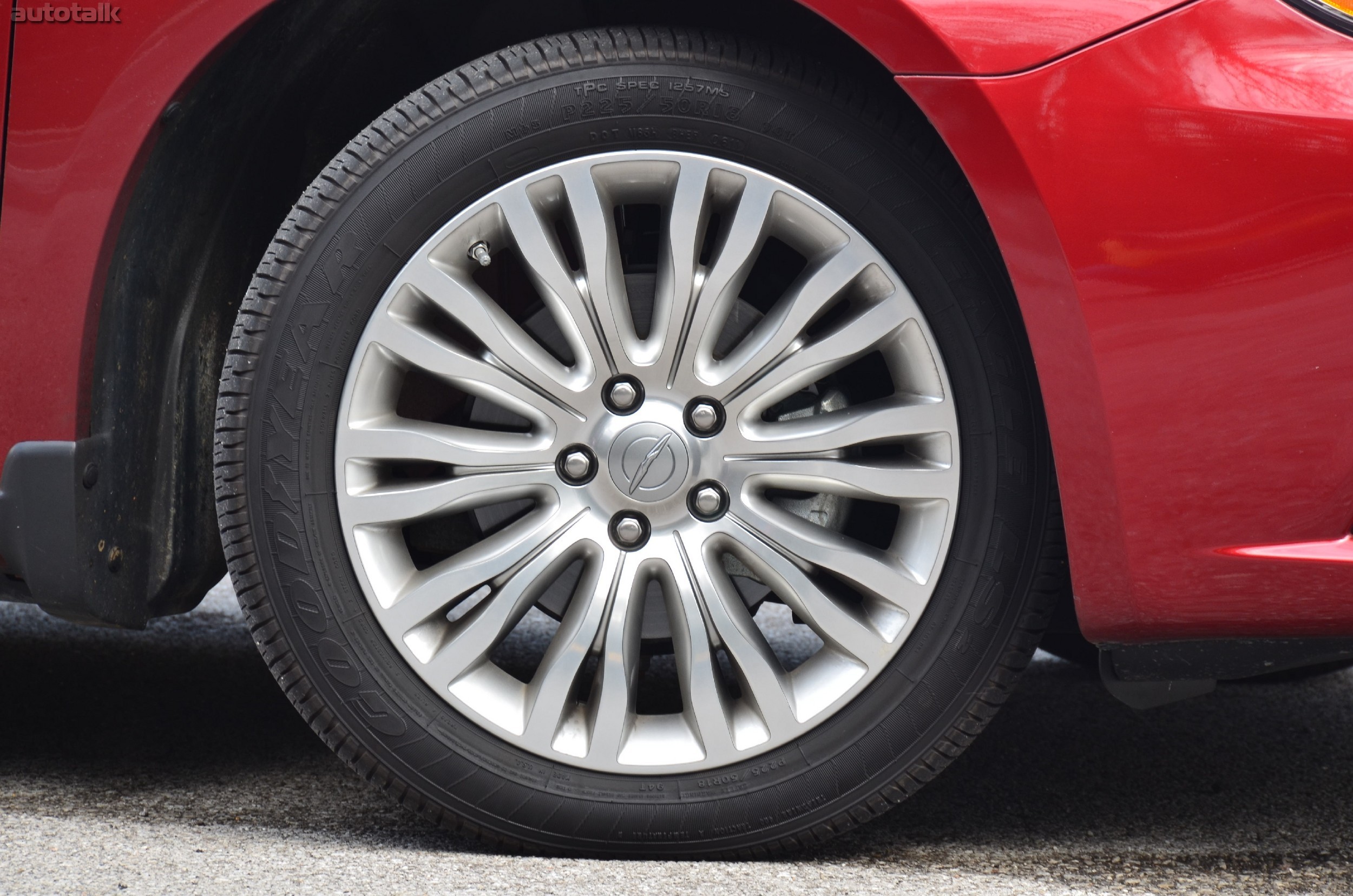 2012 Chrysler 200 Review