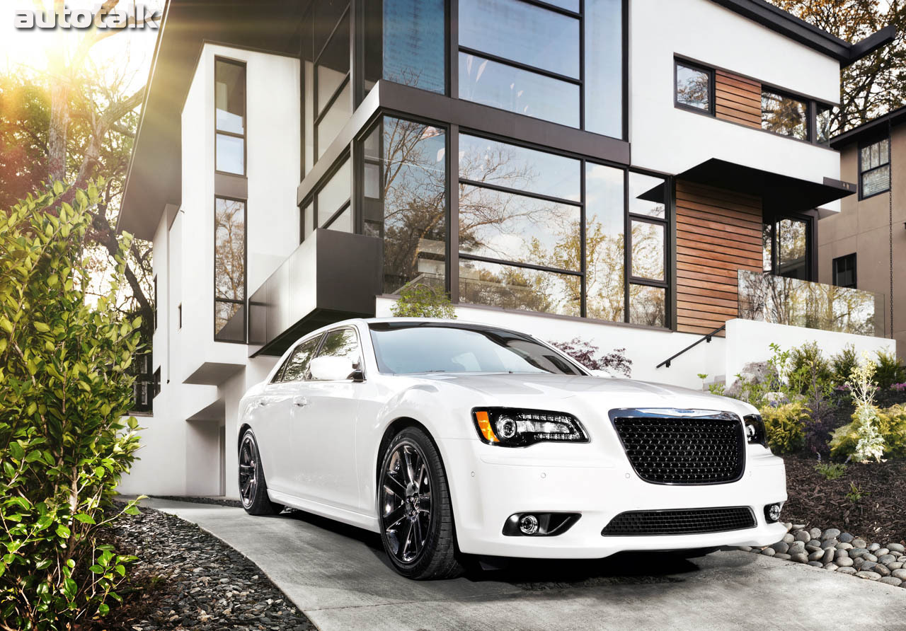 2012 Chrysler 300 SRT8