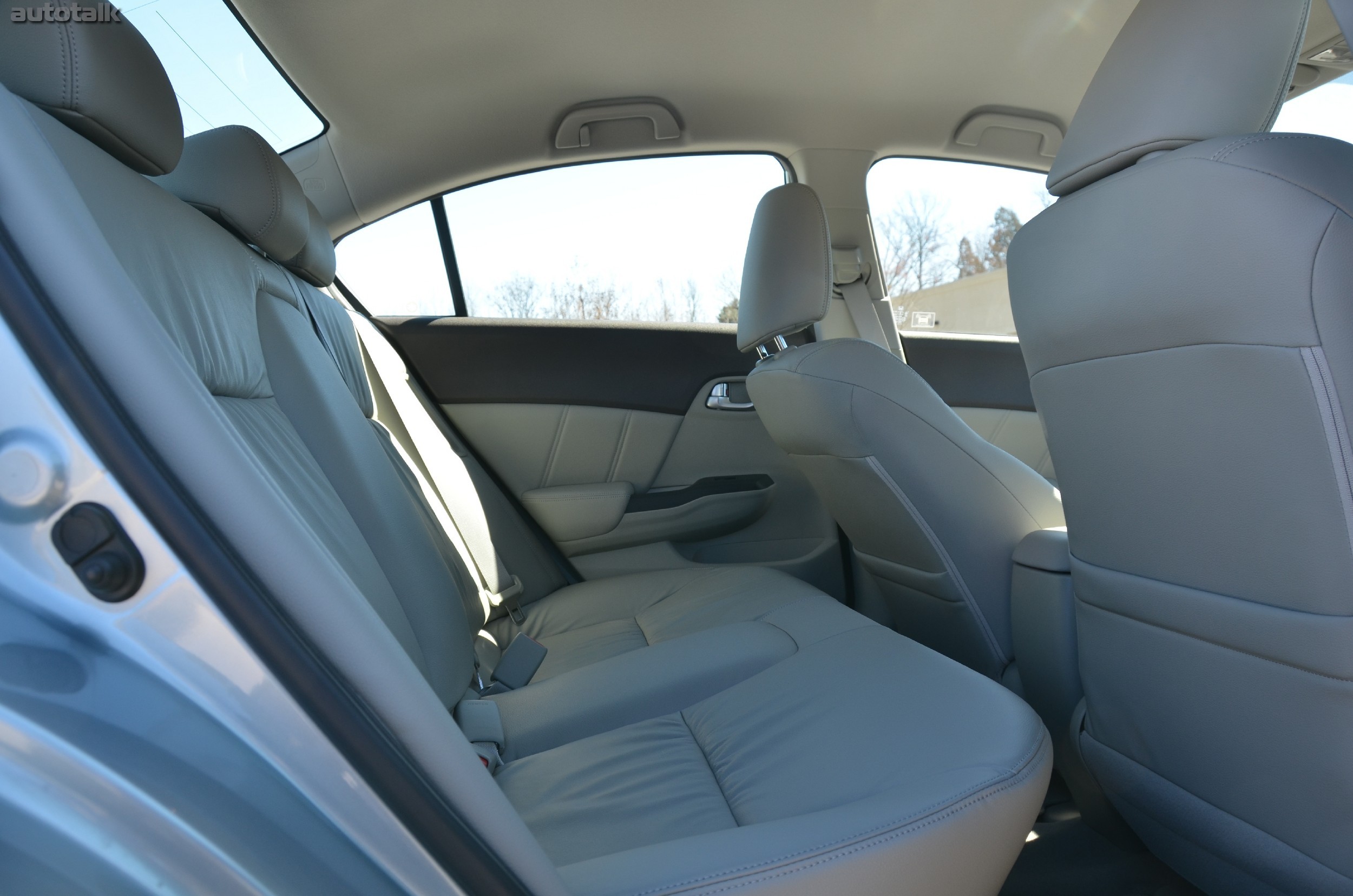 2012 Honda Civic Sedan Hybrid Review