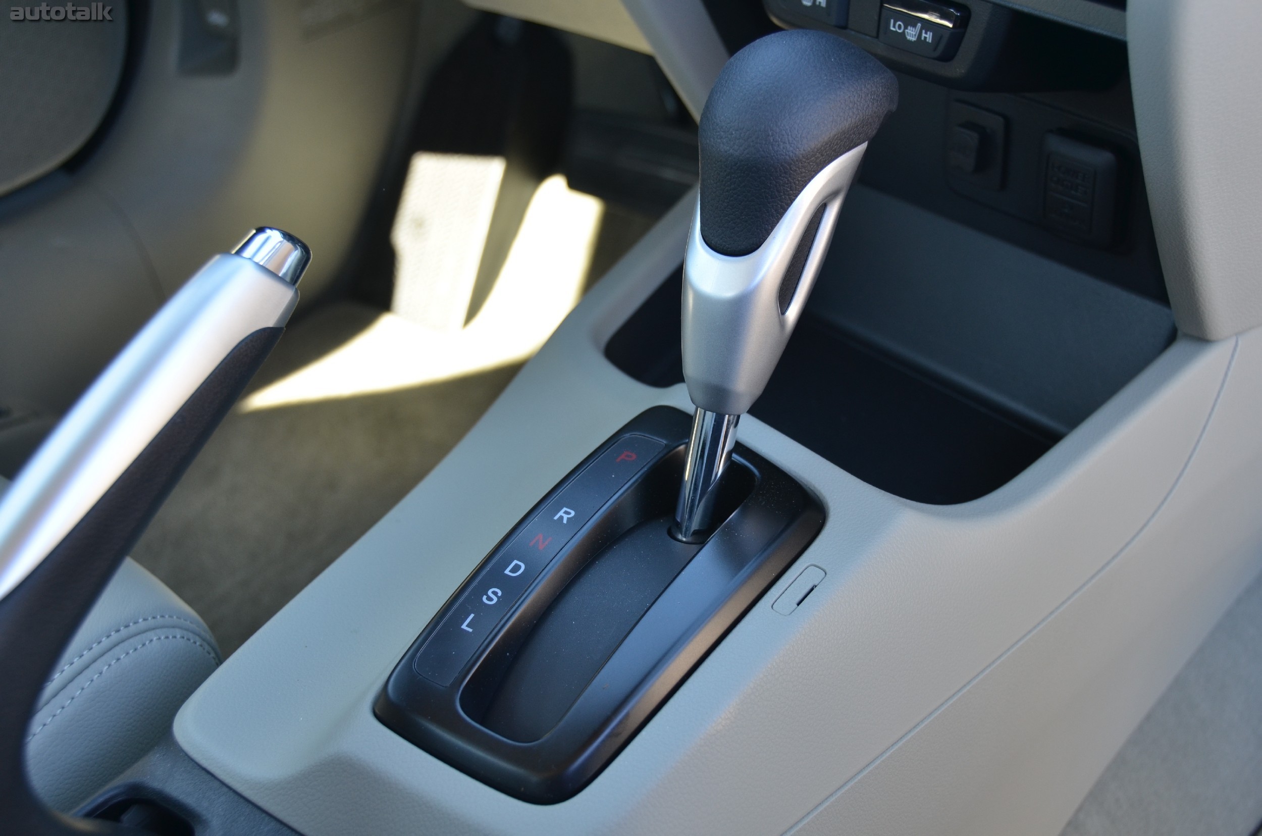 2012 Honda Civic Sedan Hybrid Review