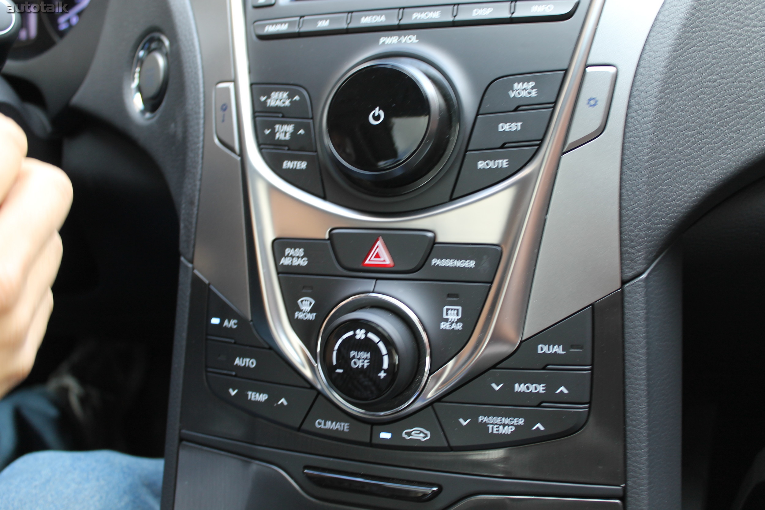 2012 Hyundai Azera First Drive