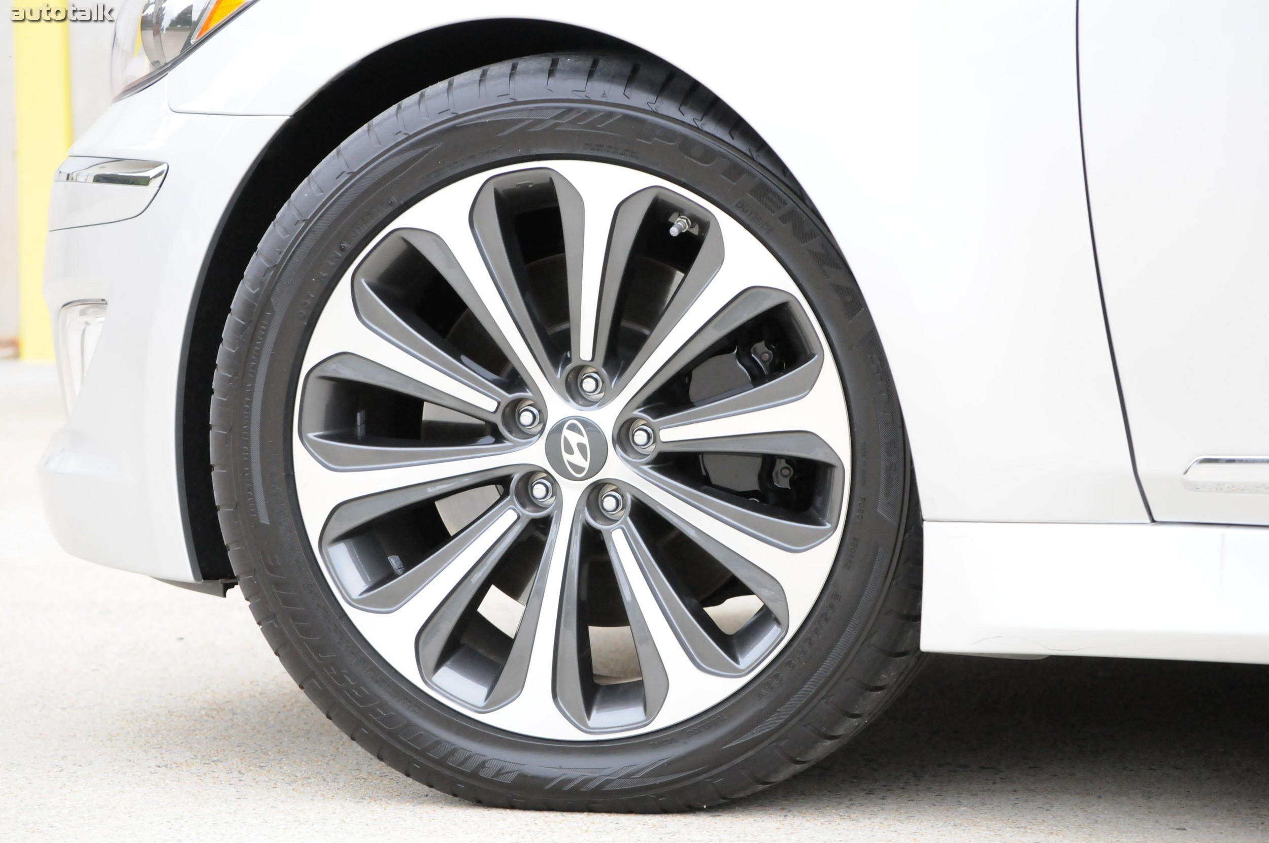 2012 Hyundai Genesis Sedan R-Spec Review