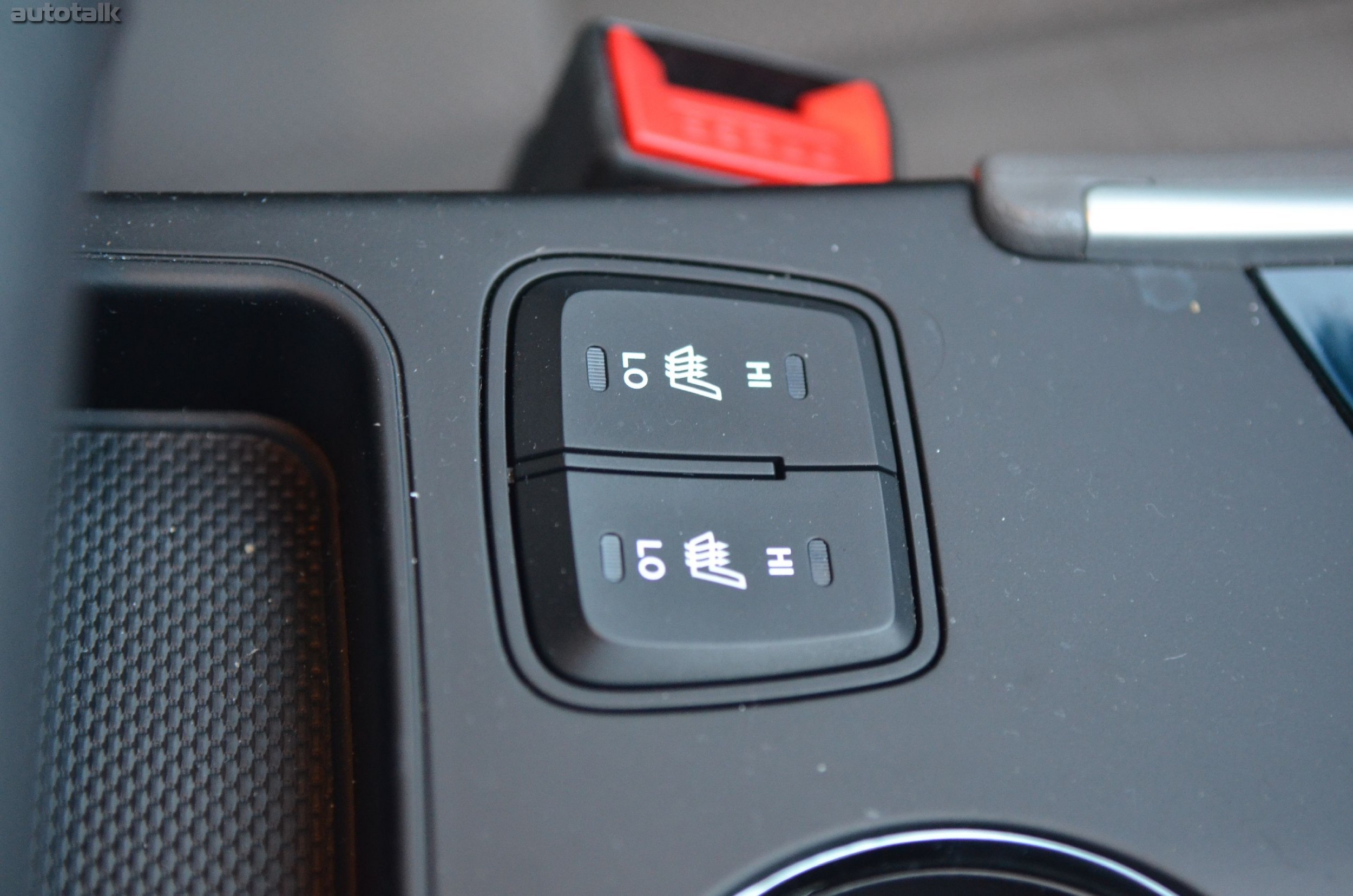 2012 Hyundai Sonata Hybrid Review