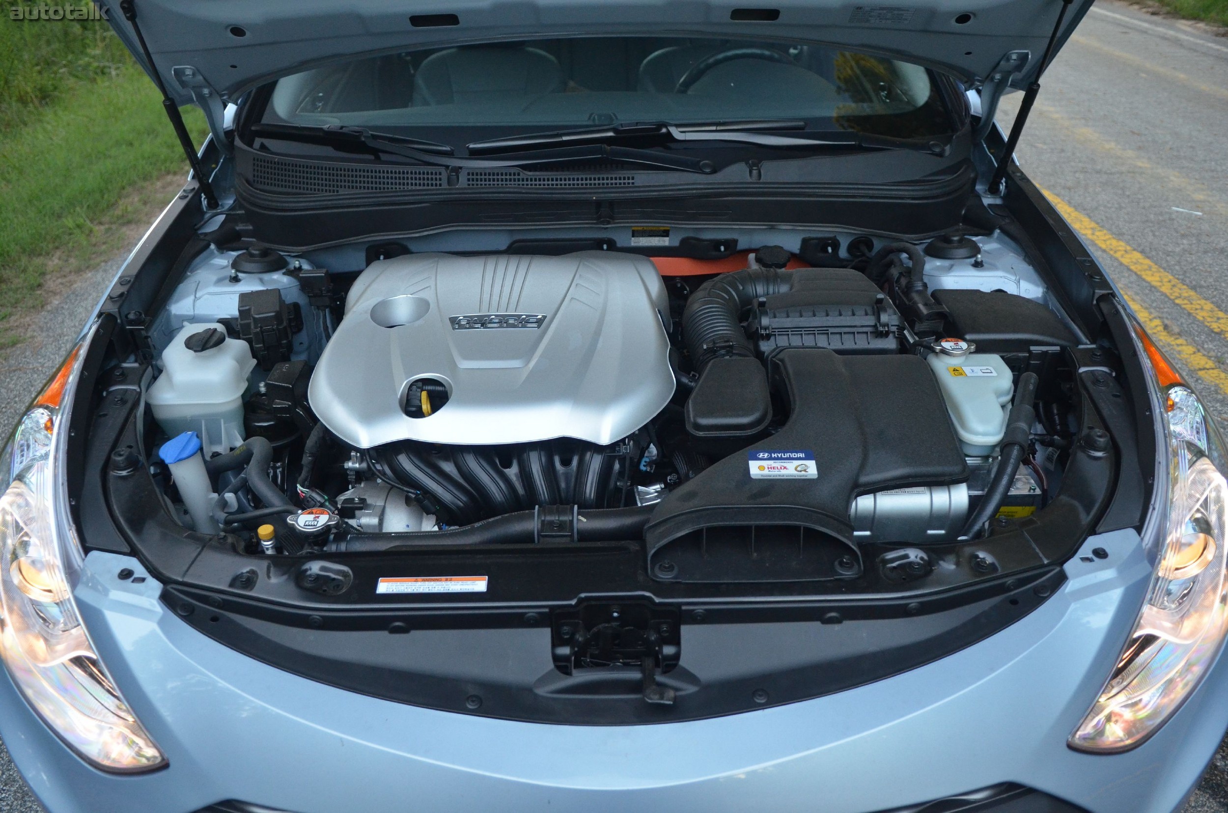 2012 Hyundai Sonata Hybrid Review