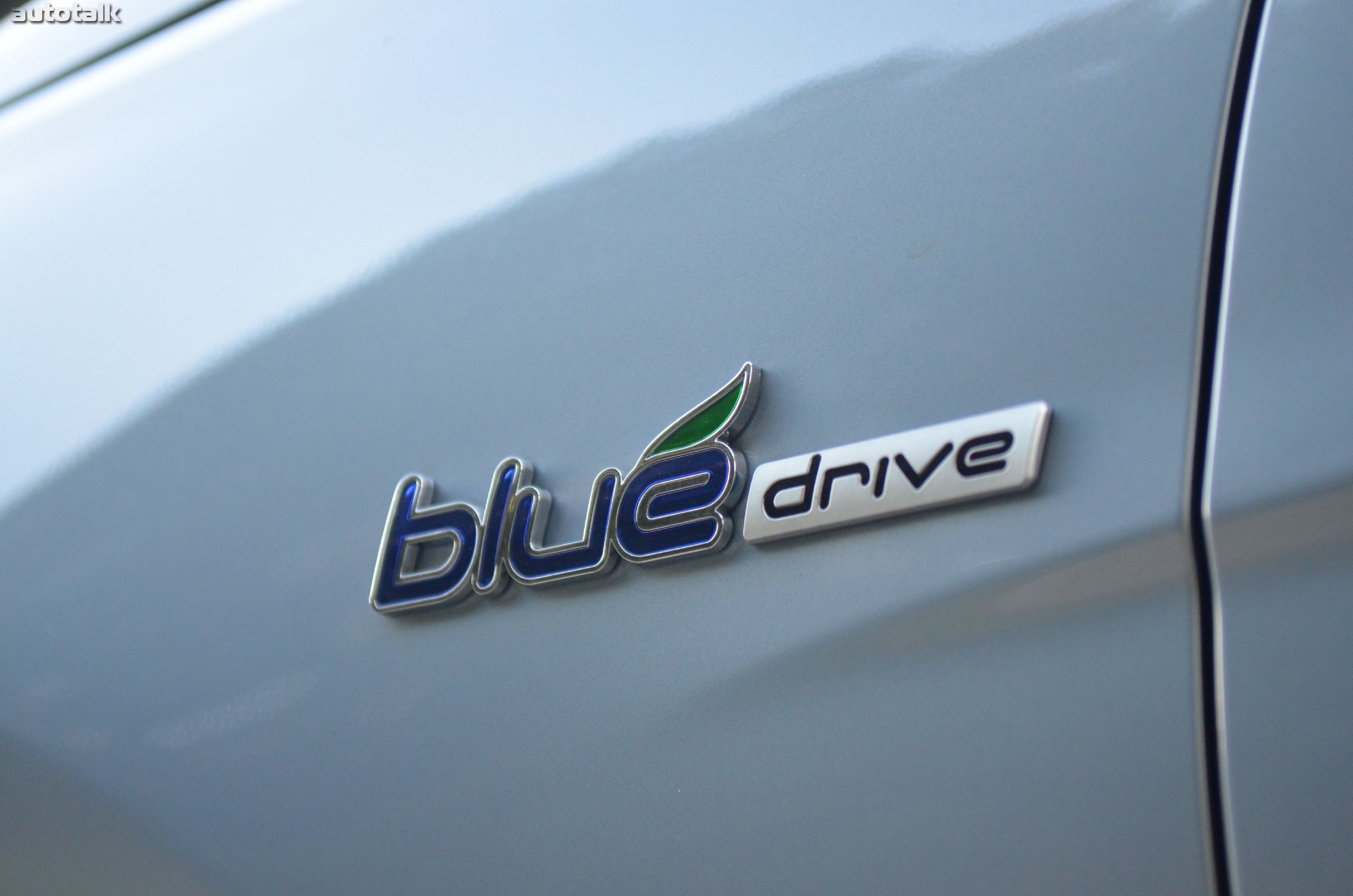 2012 Hyundai Sonata Hybrid Review