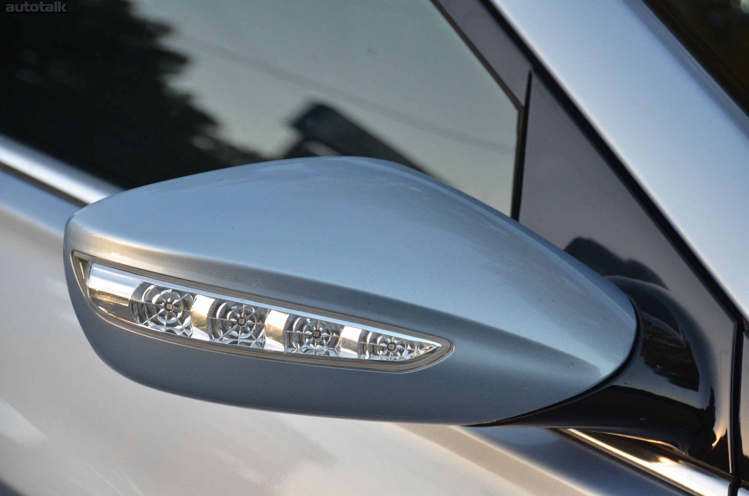 2012 Hyundai Sonata Hybrid Review