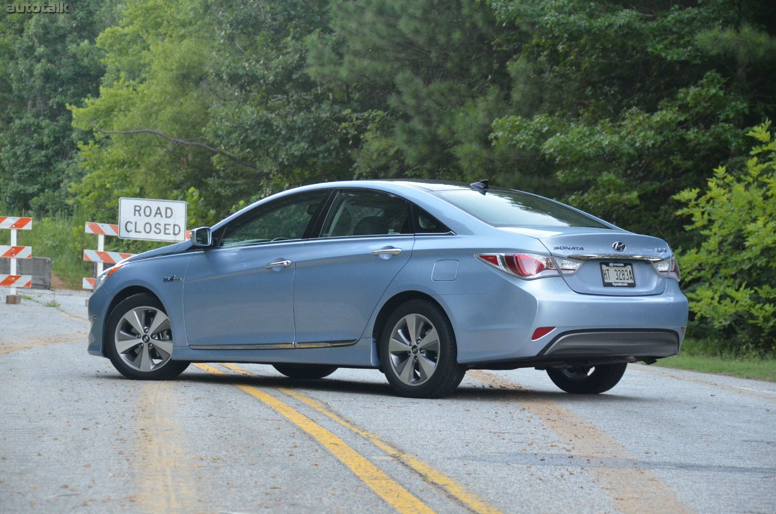 2012 Hyundai Sonata Hybrid Review