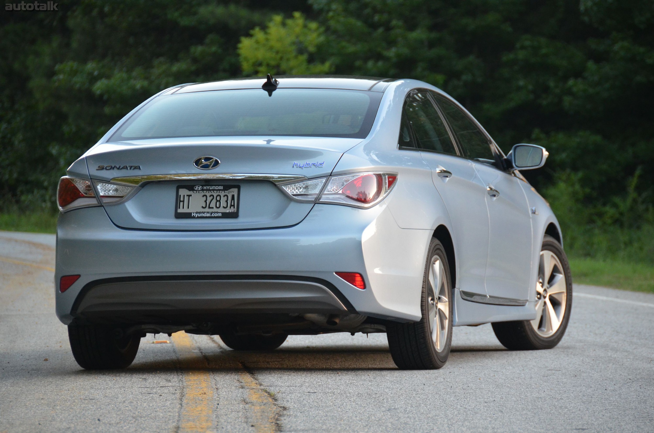 2012 Hyundai Sonata Hybrid Review