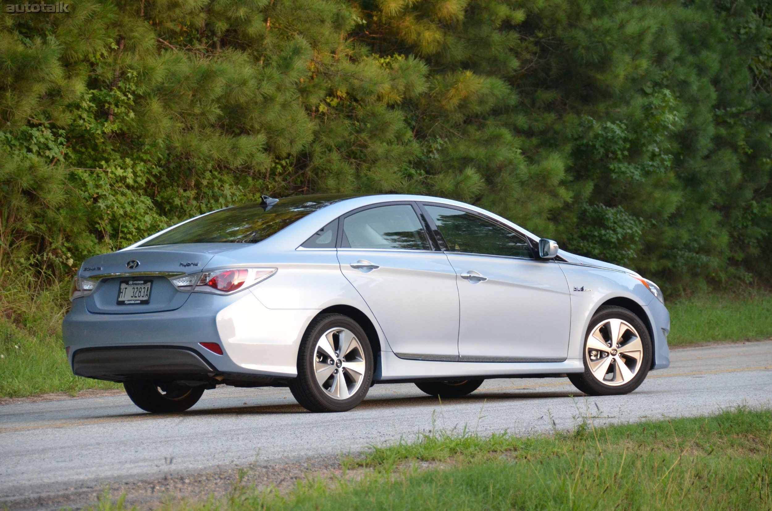 2012 Hyundai Sonata Hybrid Review