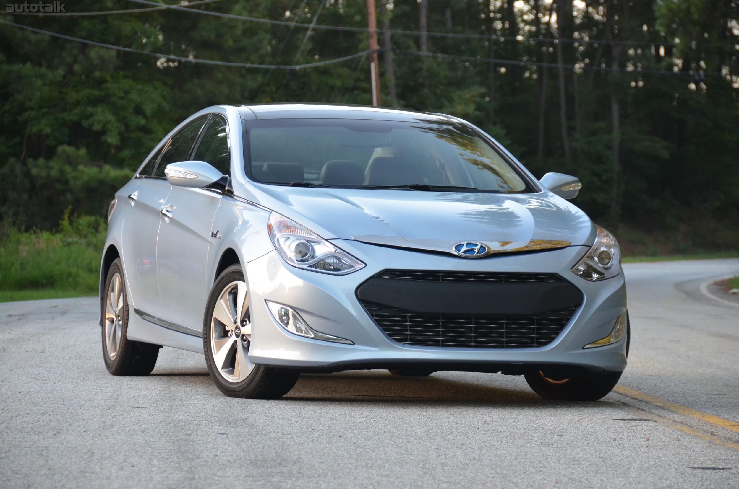 2012 Hyundai Sonata Hybrid Review