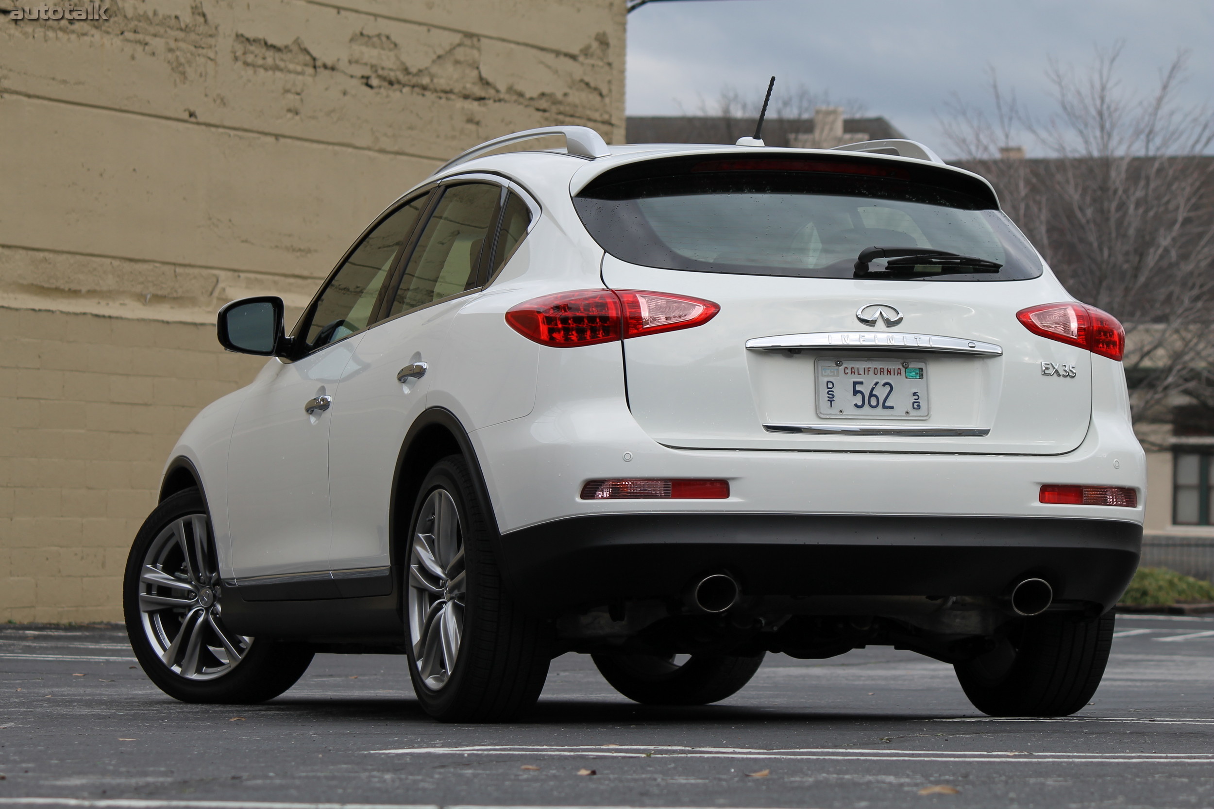 2012 Infiniti EX35 Review