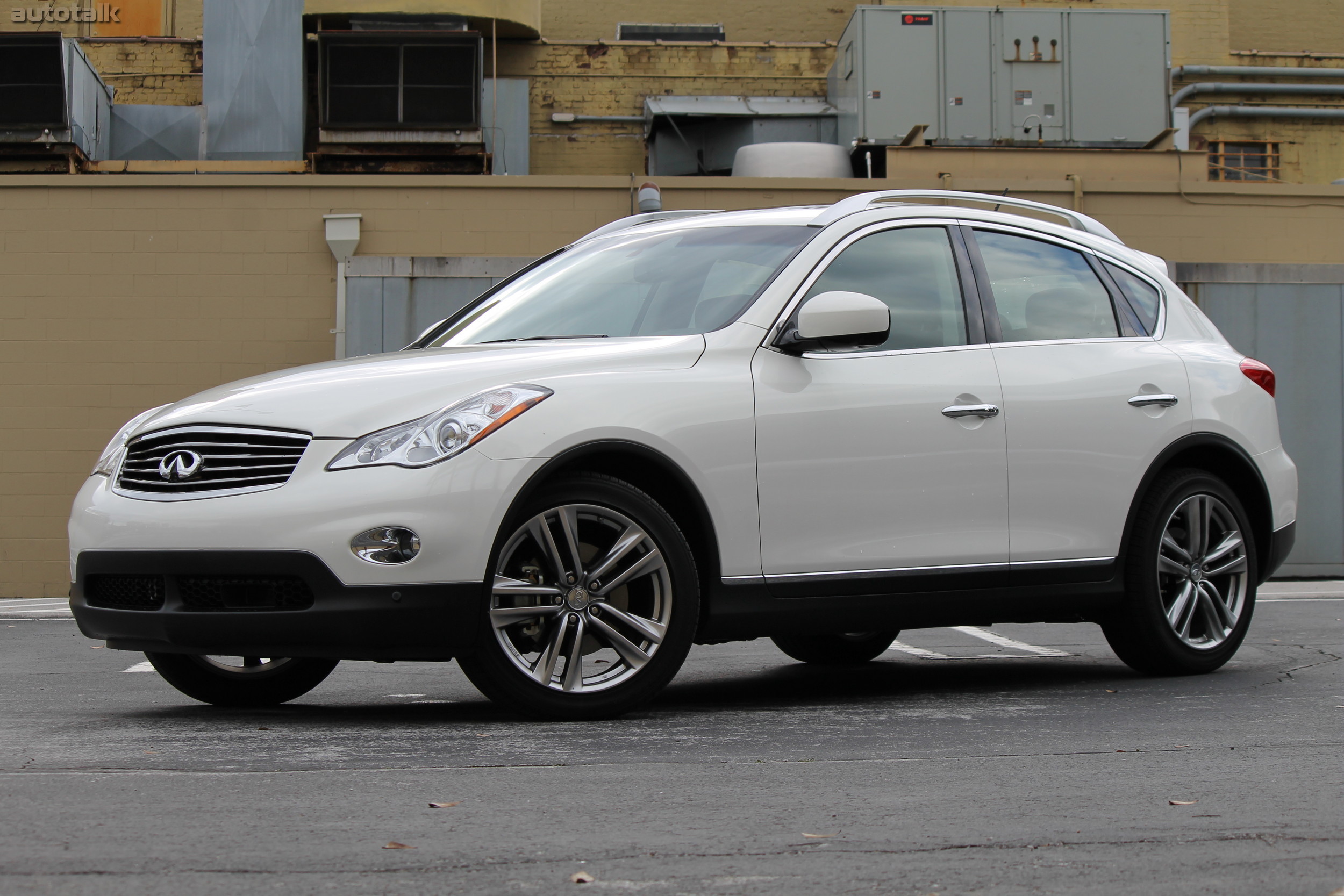2012 Infiniti EX35 Review