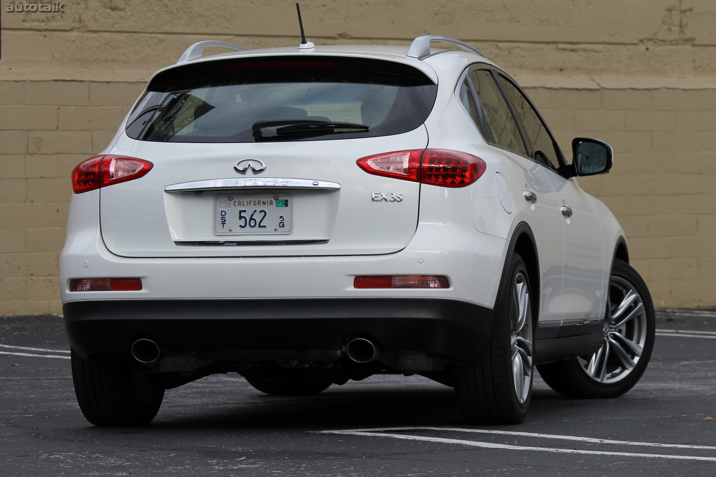 2012 Infiniti EX35 Review