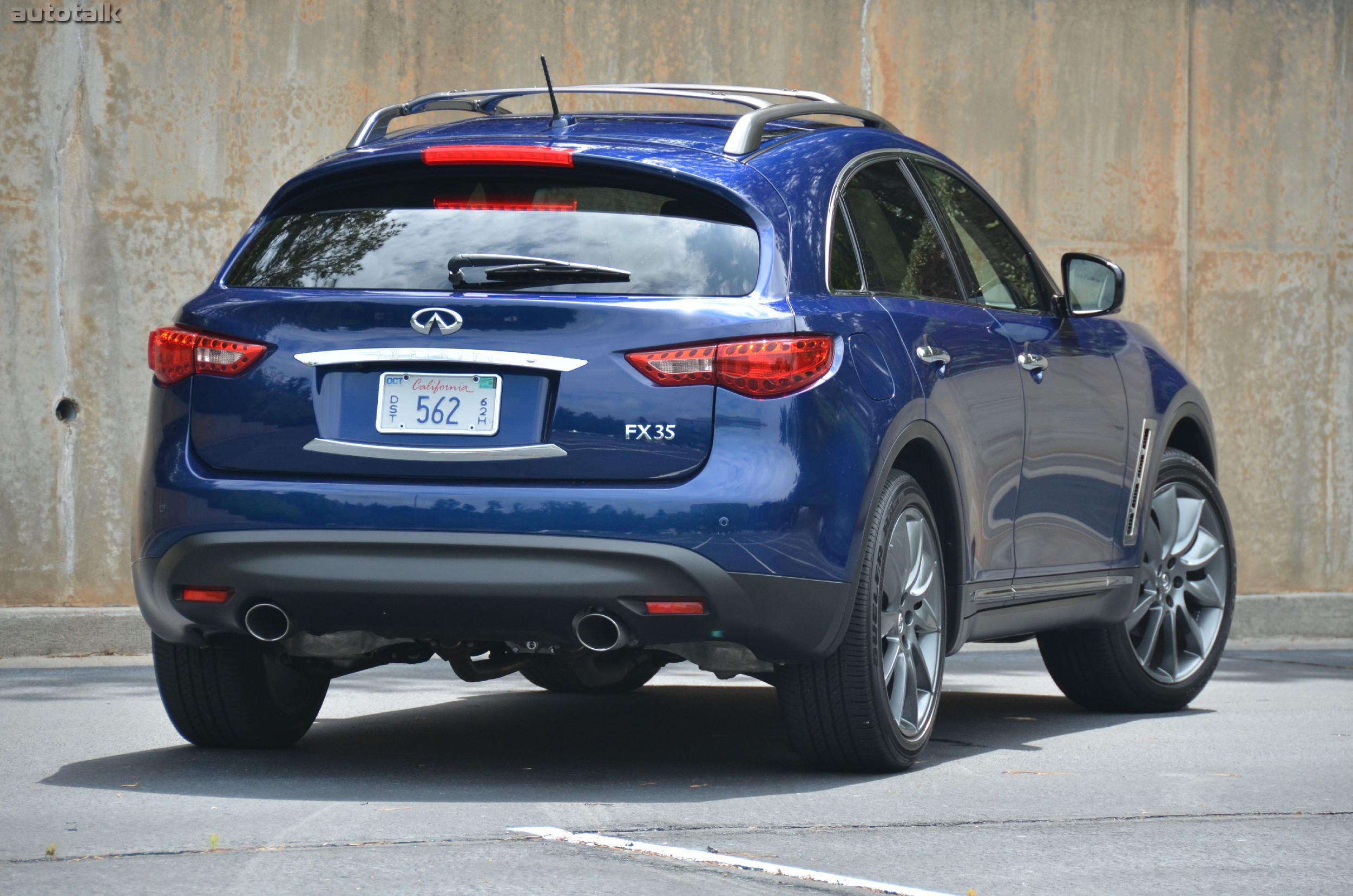 2012 Infiniti FX35 Review