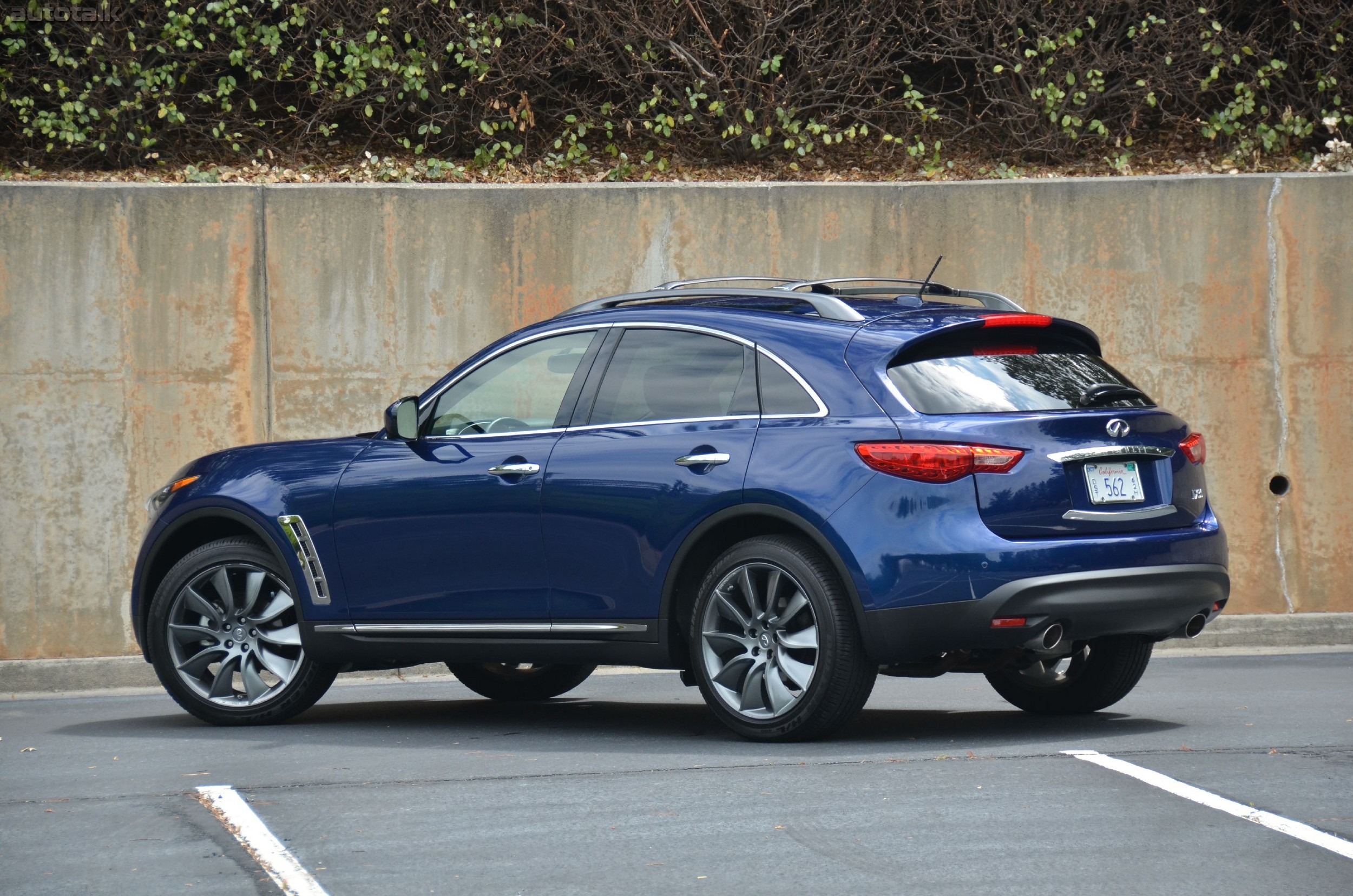 2012 Infiniti FX35 Review