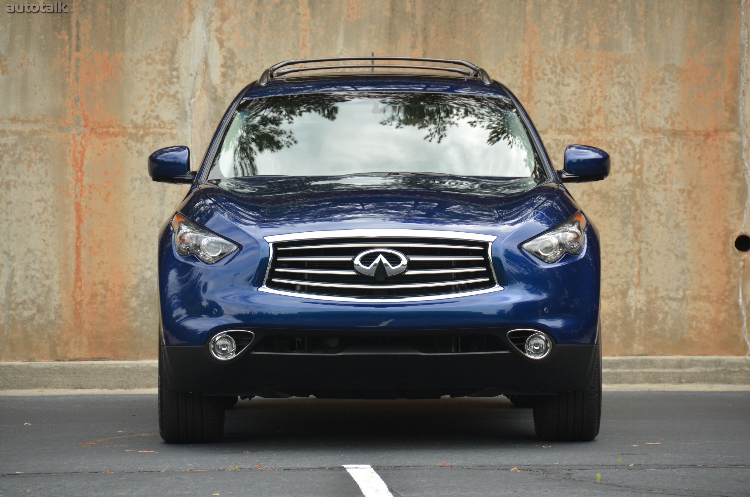 2012 Infiniti FX35 Review