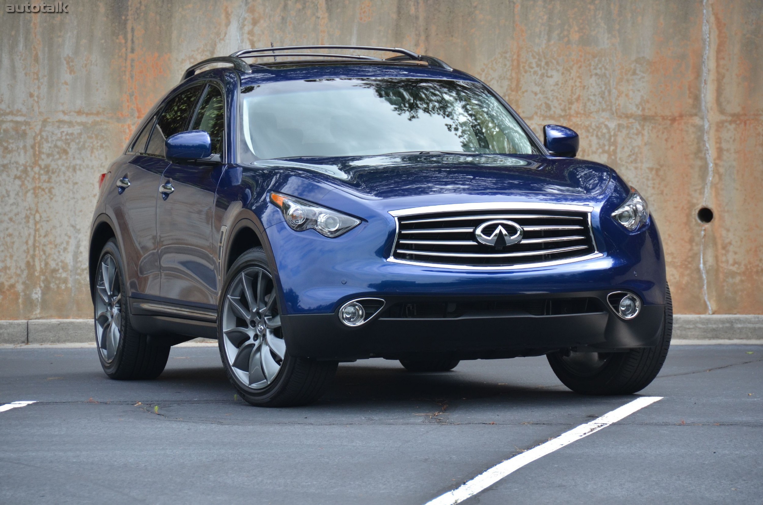 2012 Infiniti FX35 Review