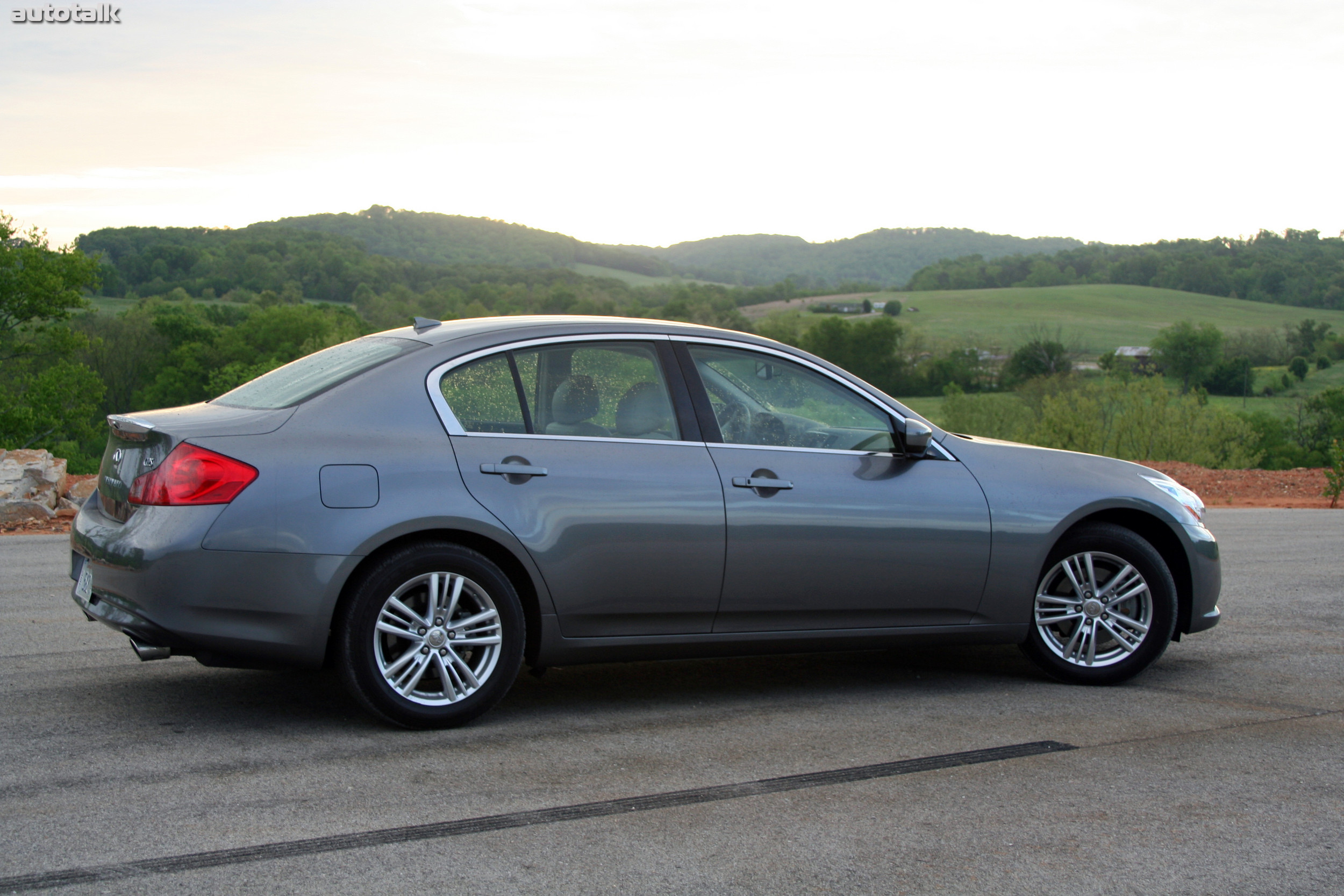 2012 Infiniti G25 Review