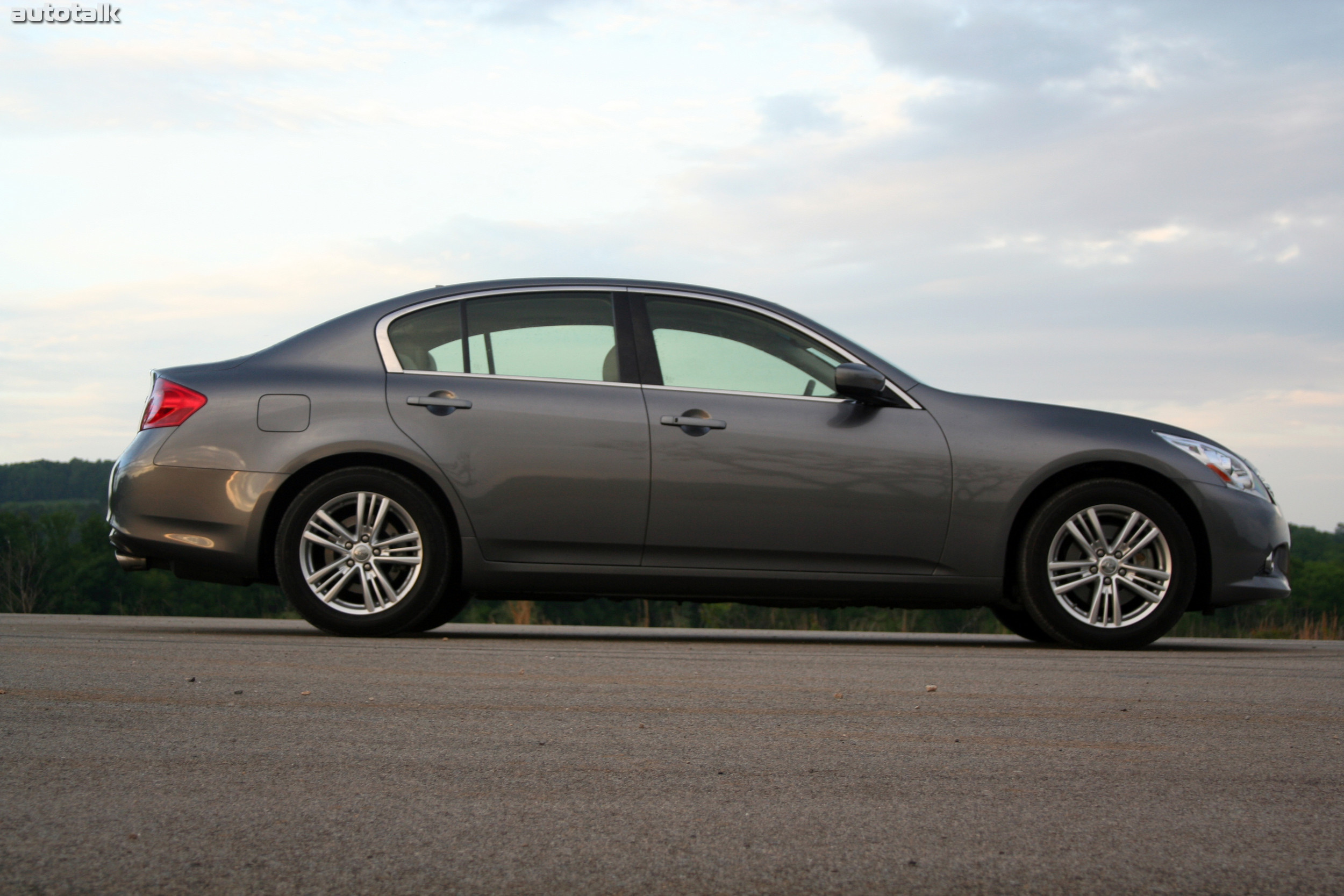 2012 Infiniti G25 Review